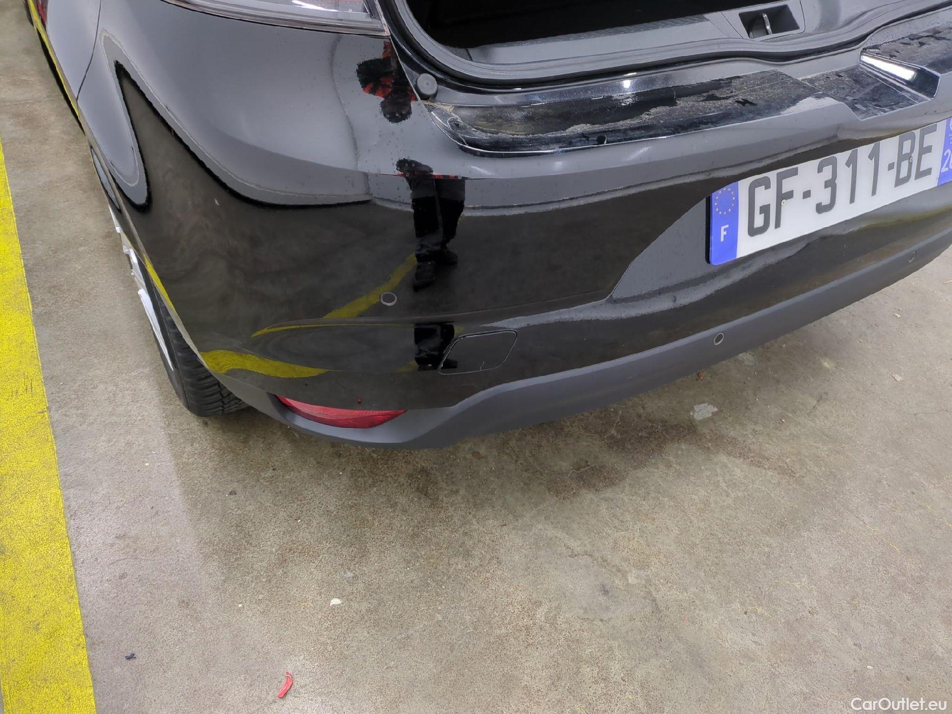  Renault  Megane RENAULT Mégane Berline / 2020 / 5P / Berline Business TCe 140 EDC FAP -21N #23