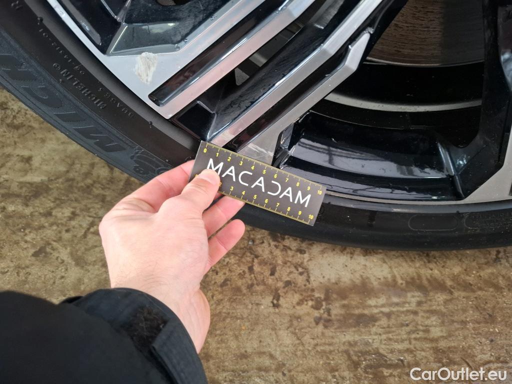  Volvo  XC 40 VOLVO XC40 / 2017 / 5P / SUV Recharge T5 262 DCT7 Inscription Luxe #45