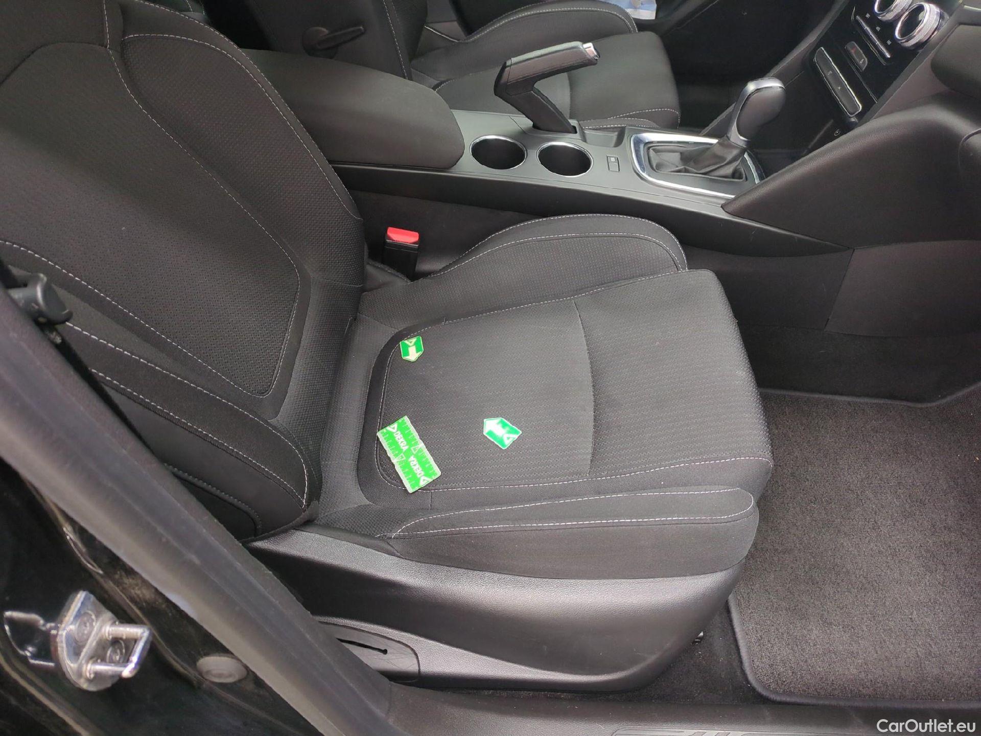  Renault  Megane RENAULT Mégane Berline / 2020 / 5P / Berline Business TCe 140 EDC FAP -21N #27