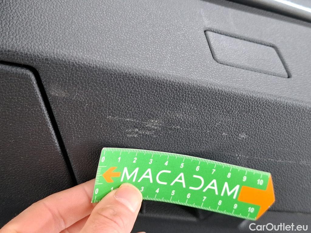  Volkswagen  T-ROC  R-Line 1.5 TSI 150CV BVM6 E6d #35