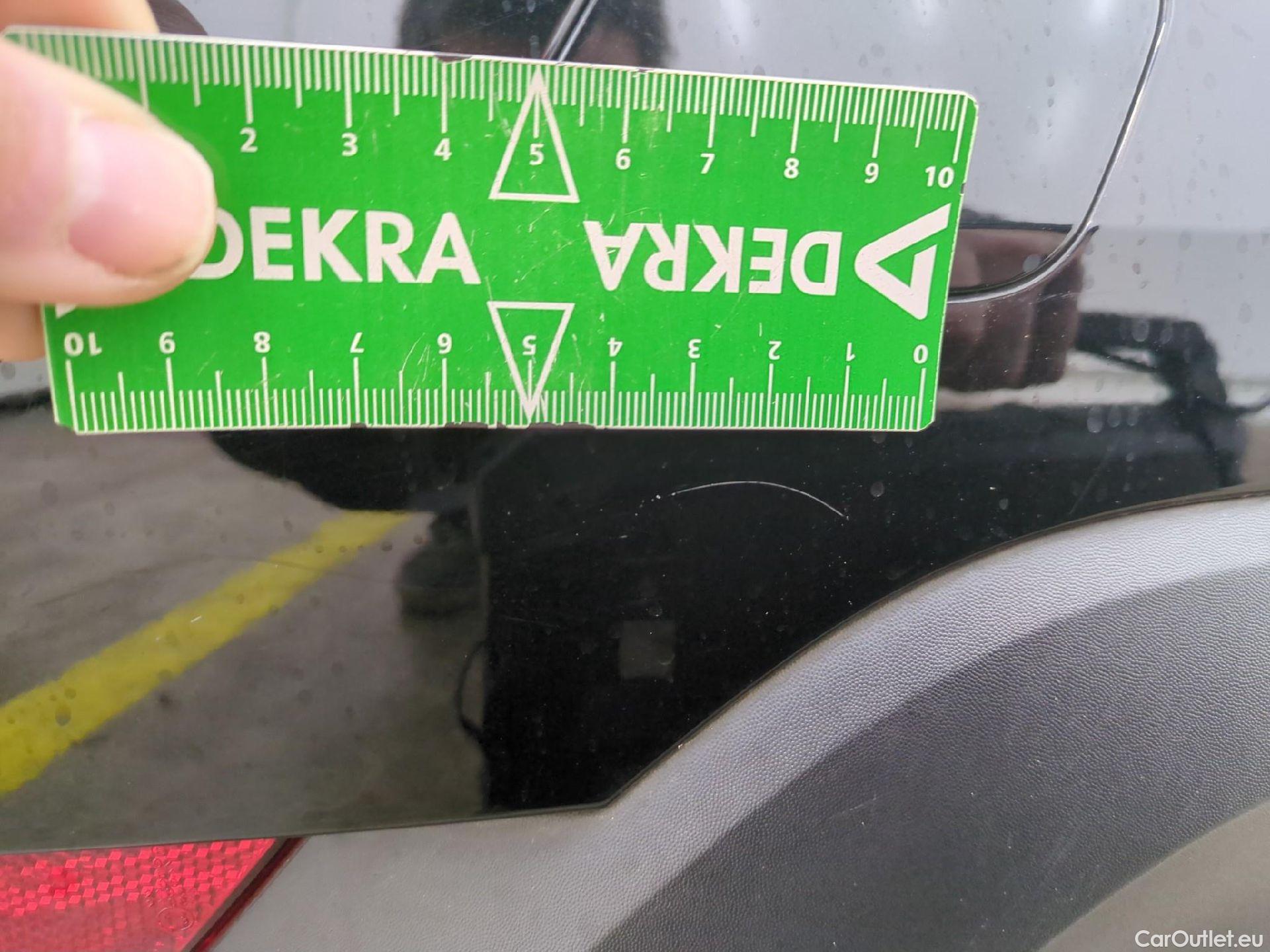  Renault  Megane RENAULT Mégane Berline / 2020 / 5P / Berline Business TCe 140 EDC FAP -21N #20