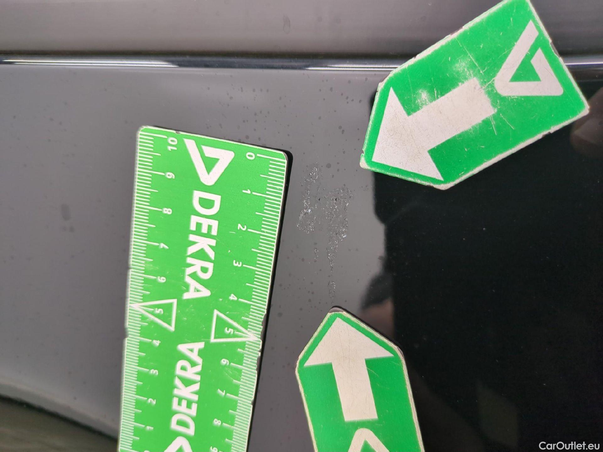  Renault  Megane RENAULT Mégane Berline / 2020 / 5P / Berline Business TCe 140 EDC FAP -21N #18