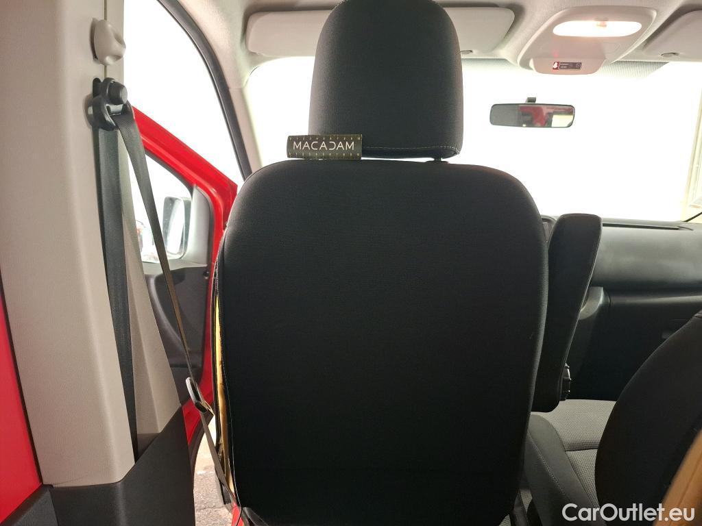  Renault  Trafic RENAULT  / 2019 / 4P / Combi Zen L1 dCi 120 S&S - 8 pl #7