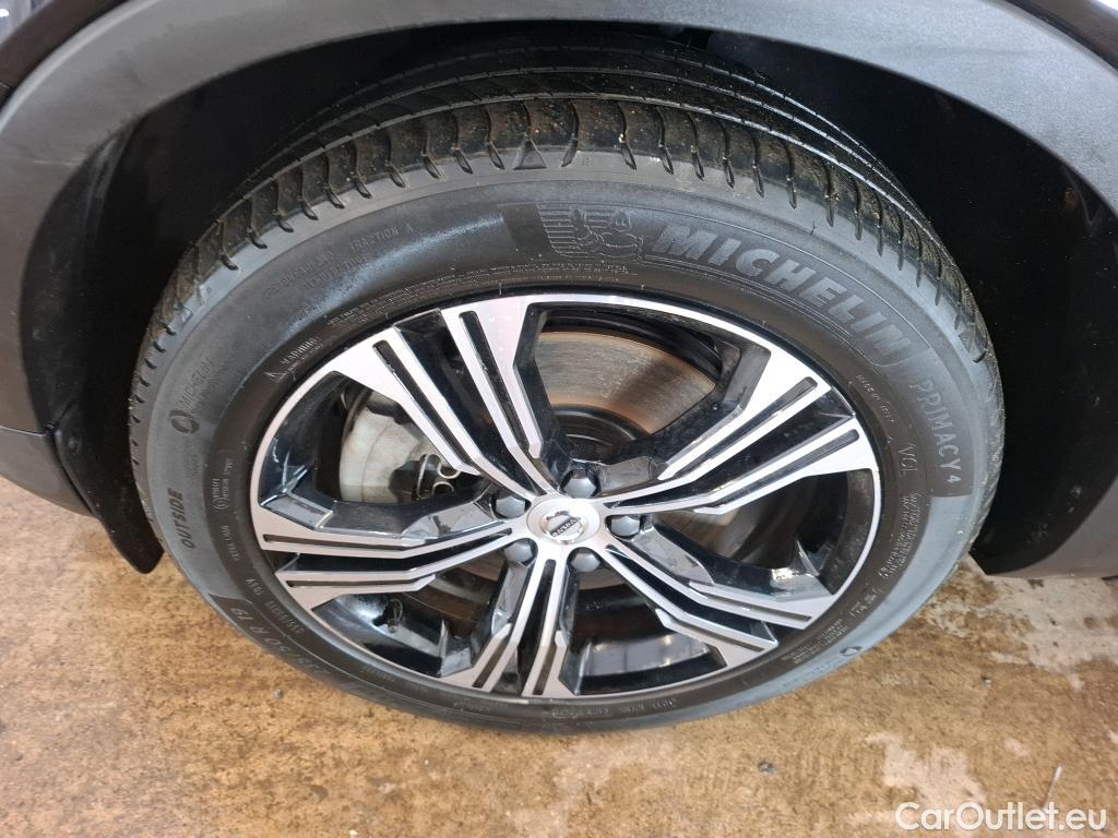  Volvo  XC 40 VOLVO XC40 / 2017 / 5P / SUV Recharge T5 262 DCT7 Inscription Luxe #27