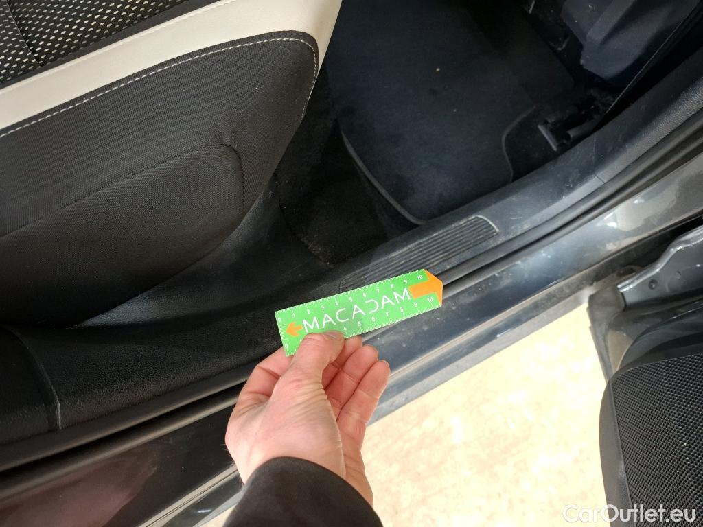  Volkswagen  T-ROC  R-Line 1.5 TSI 150CV BVM6 E6d #19