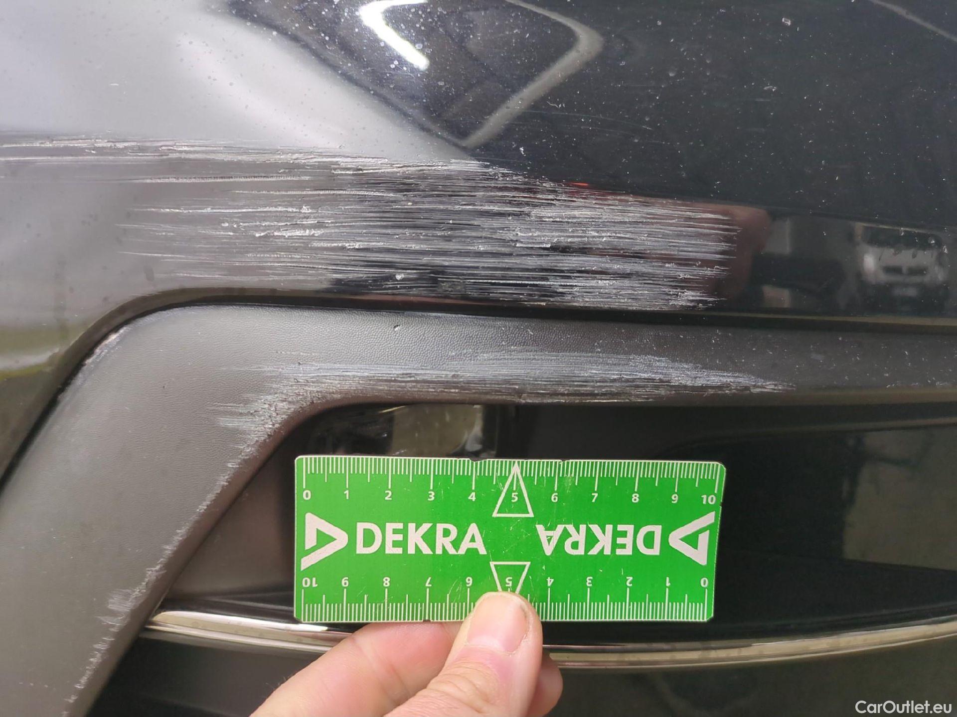  Renault  Megane RENAULT Mégane Berline / 2020 / 5P / Berline Business TCe 140 EDC FAP -21N #10