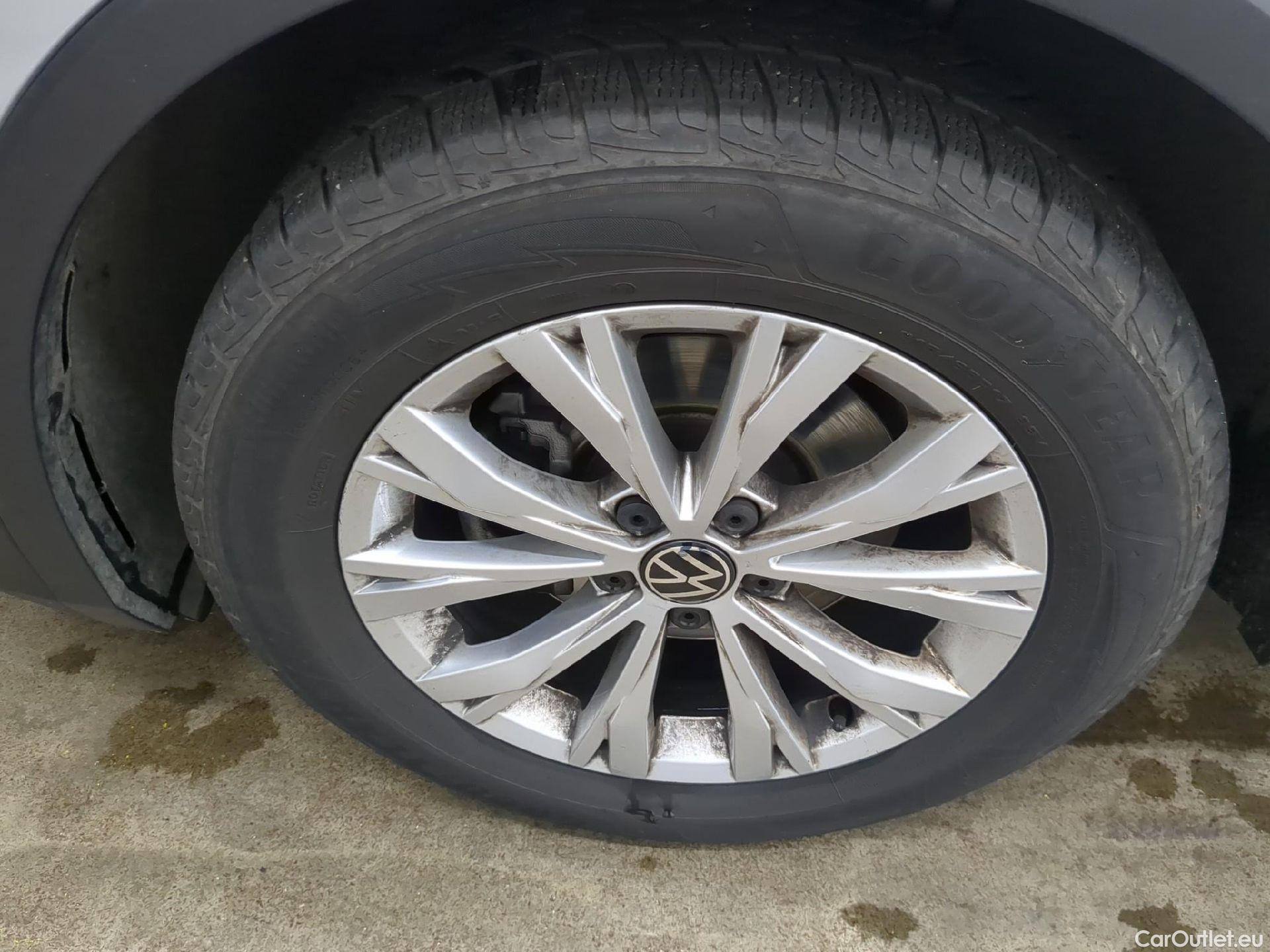  Volkswagen  Tiguan VOLKSWAGEN  / 2020 / 5P / SUV 2.0 TDI 150 DSG7 Life Business #2