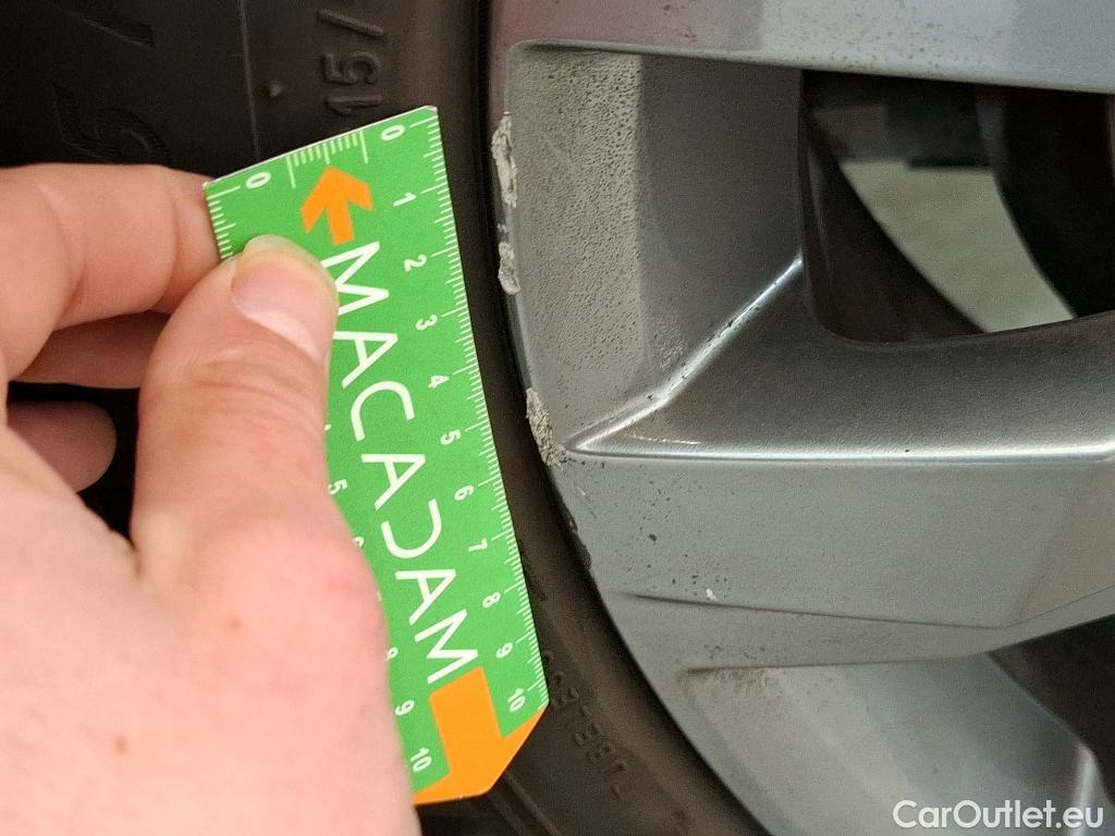  Volkswagen  T-ROC  R-Line 1.5 TSI 150CV BVM6 E6d #51