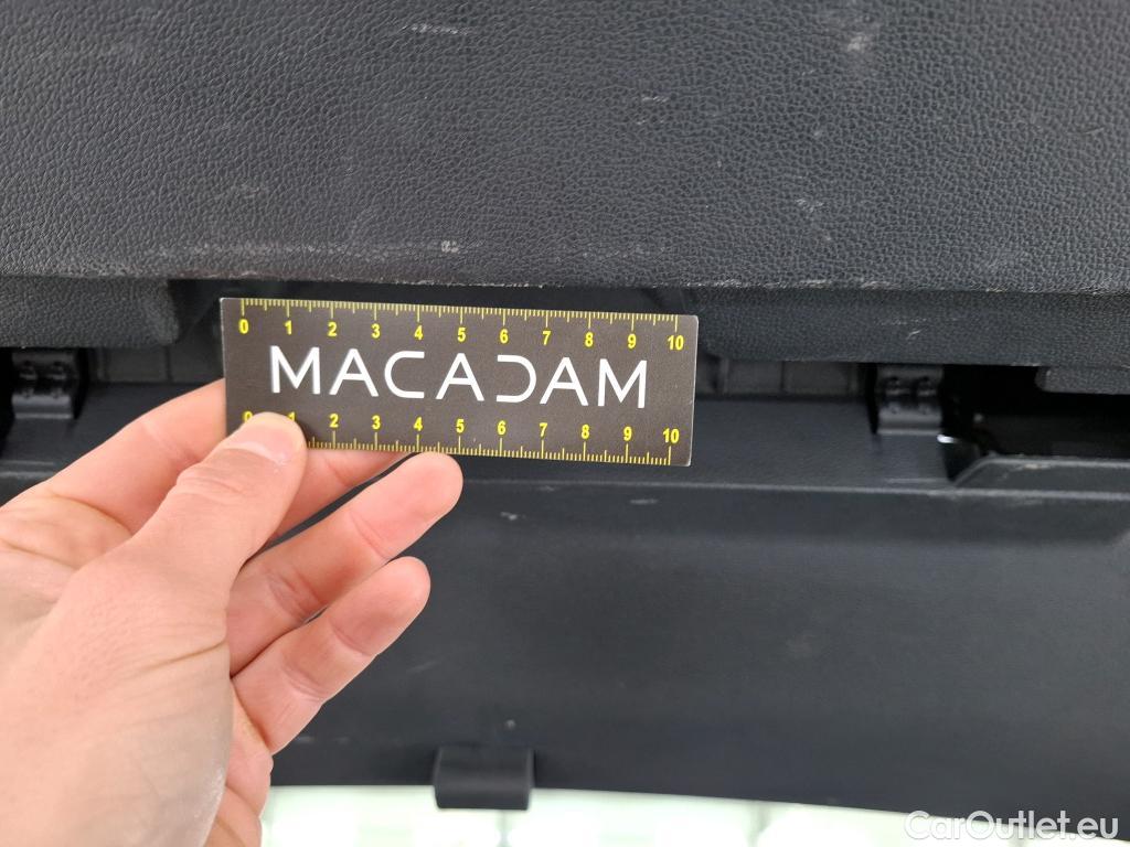  Volkswagen  Golf  VOLKSWAGEN / 2020 / 5P / Berline 1.0 TSI OPF 110 BVM6 Life Busi 1st #28