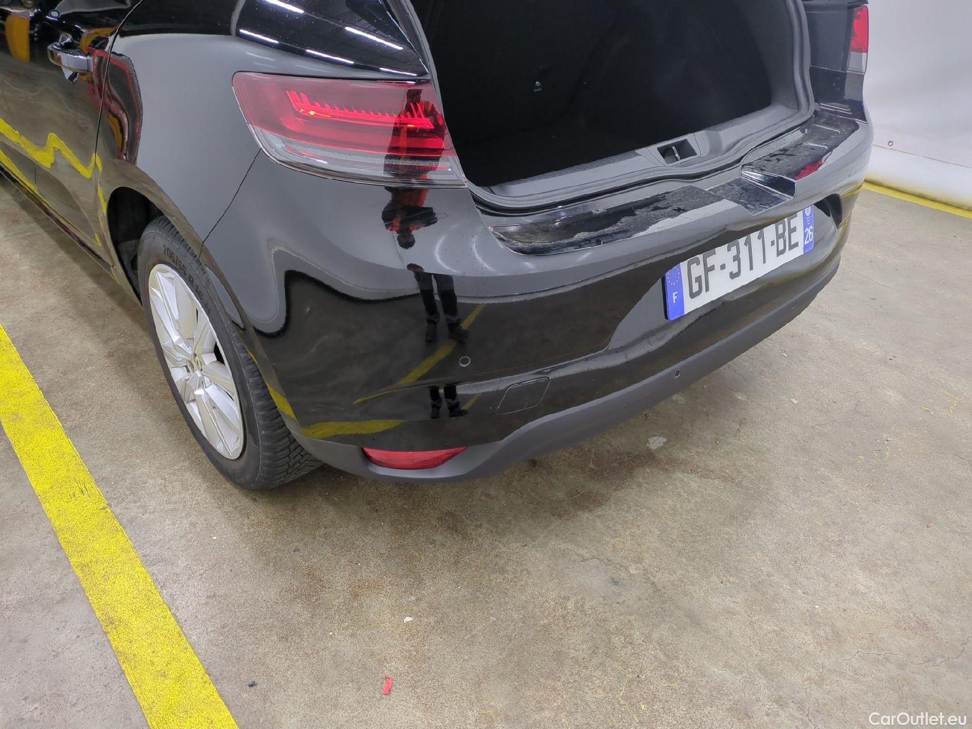  Renault  Megane RENAULT Mégane Berline / 2020 / 5P / Berline Business TCe 140 EDC FAP -21N #21