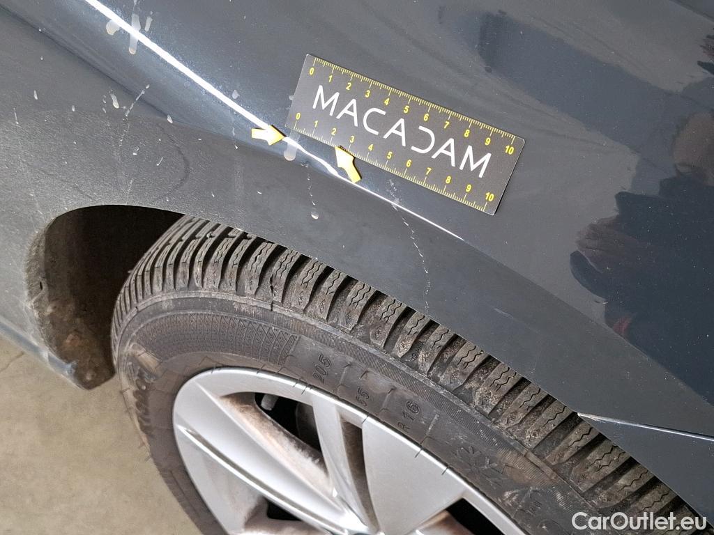  Volkswagen  Golf  VOLKSWAGEN / 2020 / 5P / Berline 1.0 TSI OPF 110 BVM6 Life Busi 1st #32