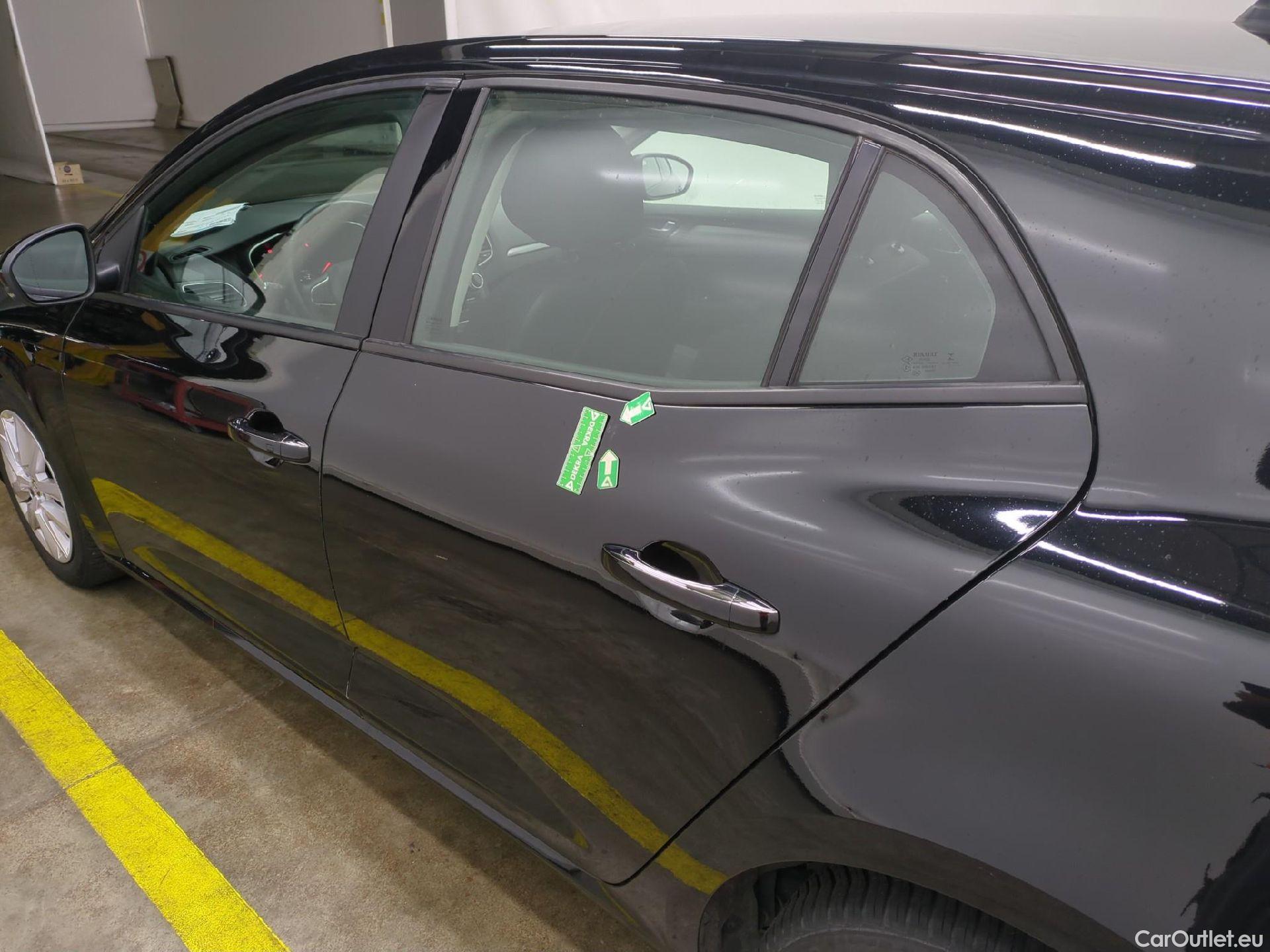  Renault  Megane RENAULT Mégane Berline / 2020 / 5P / Berline Business TCe 140 EDC FAP -21N #19