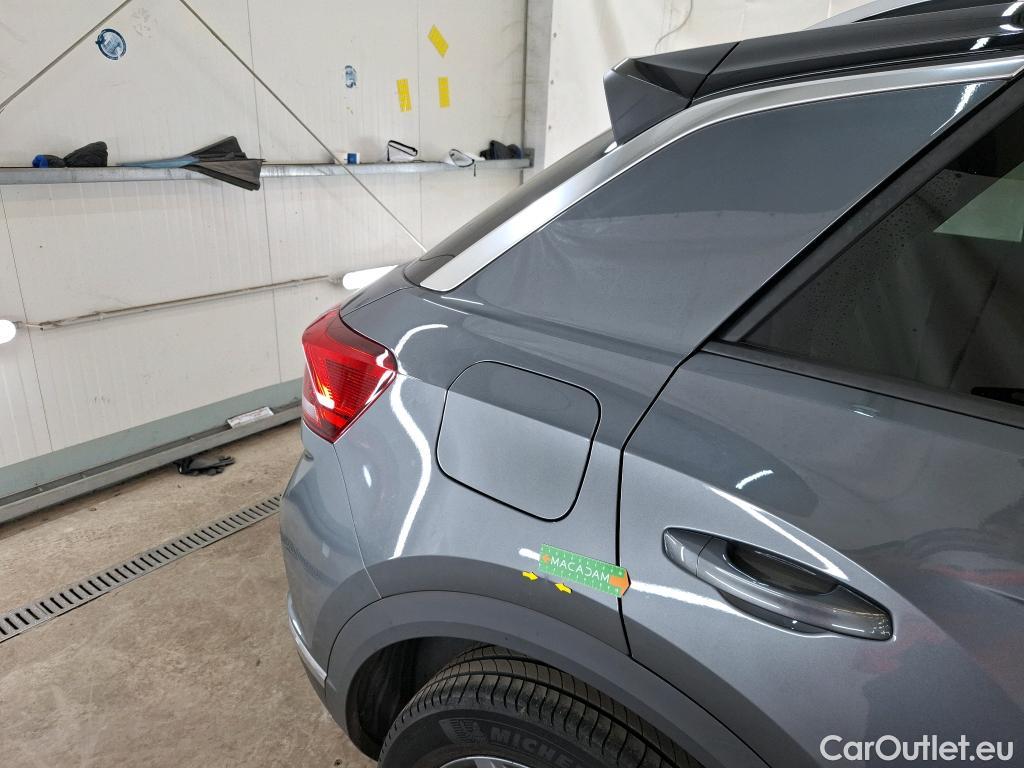  Volkswagen  T-ROC  R-Line 1.5 TSI 150CV BVM6 E6d #42