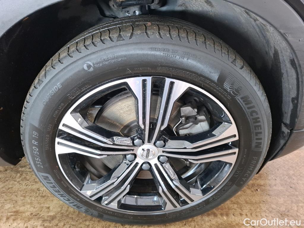  Volvo  XC 40 VOLVO XC40 / 2017 / 5P / SUV Recharge T5 262 DCT7 Inscription Luxe #36