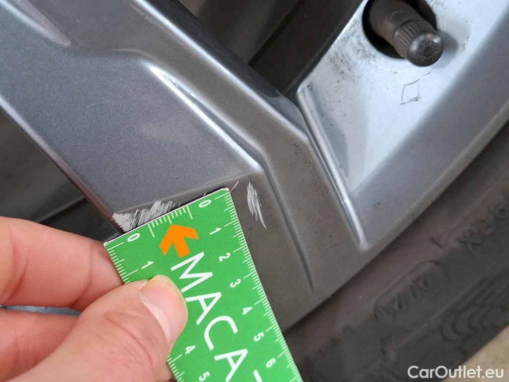  Volkswagen  T-ROC  R-Line 1.5 TSI 150CV BVM6 E6d #47