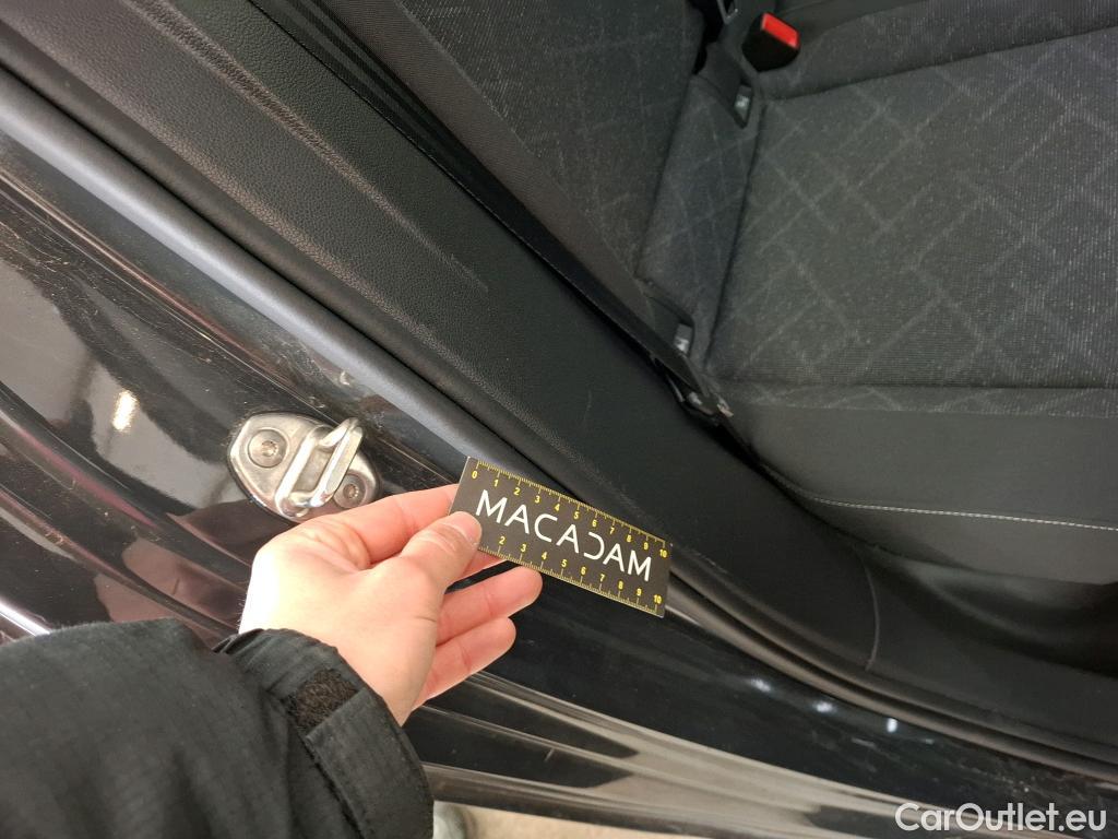  Volkswagen  Golf  VOLKSWAGEN / 2020 / 5P / Berline 1.0 TSI OPF 110 BVM6 Life Busi 1st #16