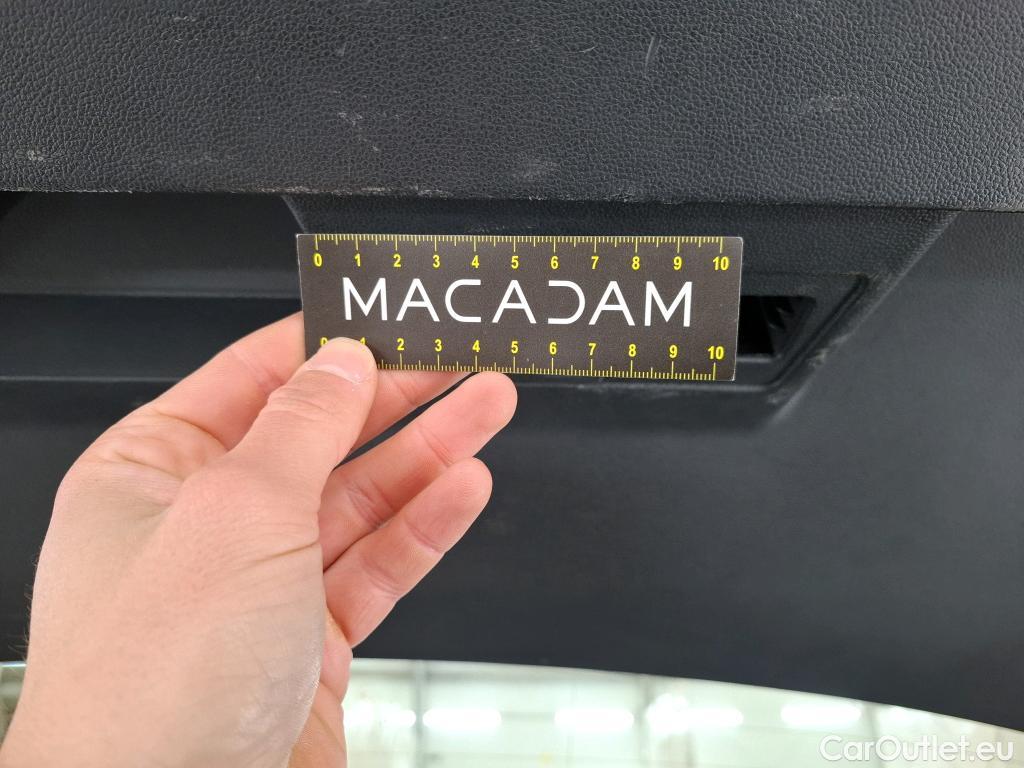  Volkswagen  Golf  VOLKSWAGEN / 2020 / 5P / Berline 1.0 TSI OPF 110 BVM6 Life Busi 1st #29