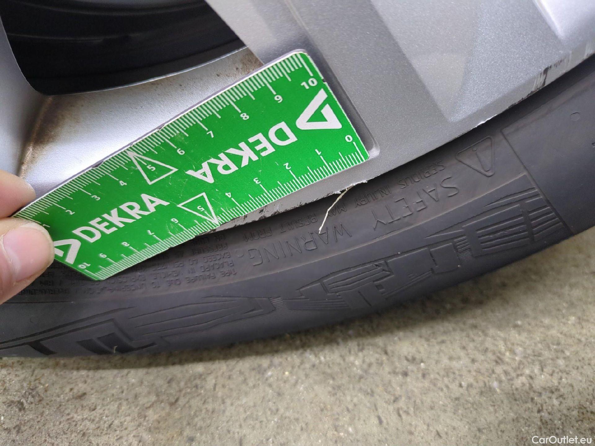  Renault  Megane RENAULT Mégane Berline / 2020 / 5P / Berline Business TCe 140 EDC FAP -21N #6