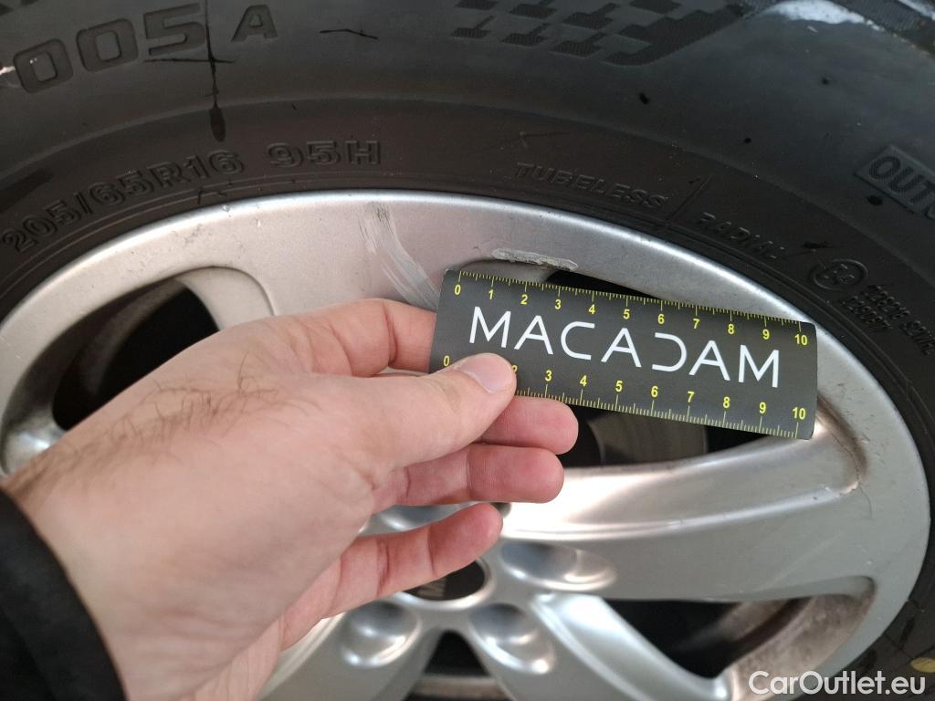  Mini  Countryman MINI  / 2020 / 5P / Crossover One D Finition Business Design 116 BVA7 #19