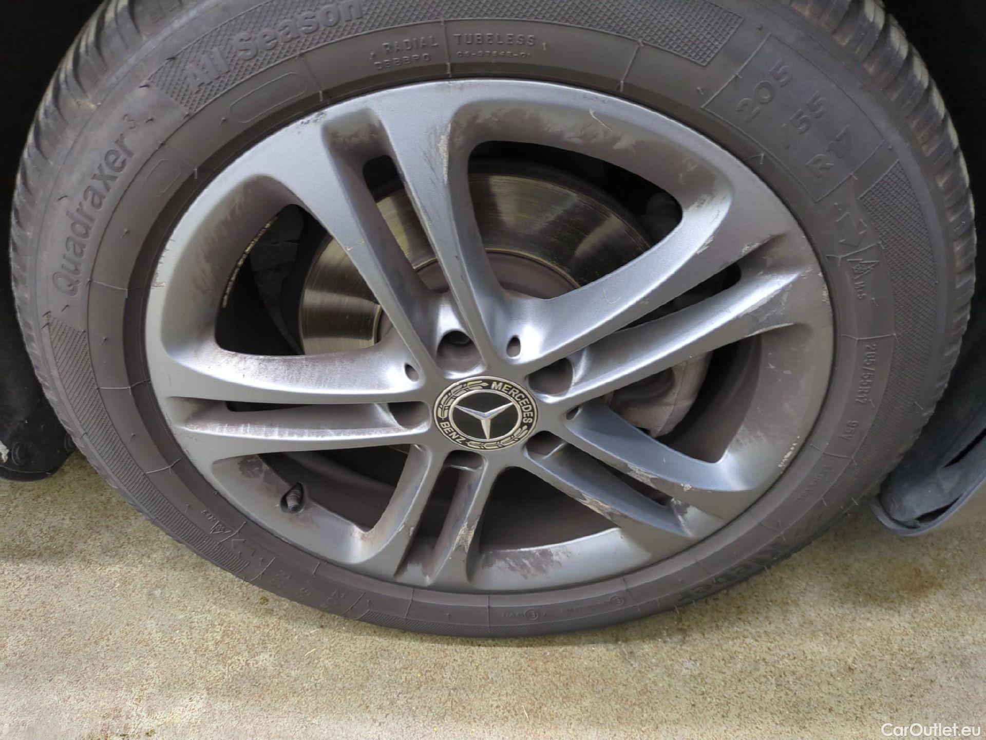  Mercedes  A-Klasse MERCEDES-BENZ Classe A Compact / 2018 / 5P / Berline A 180 d Business Line 7G-DCT #11