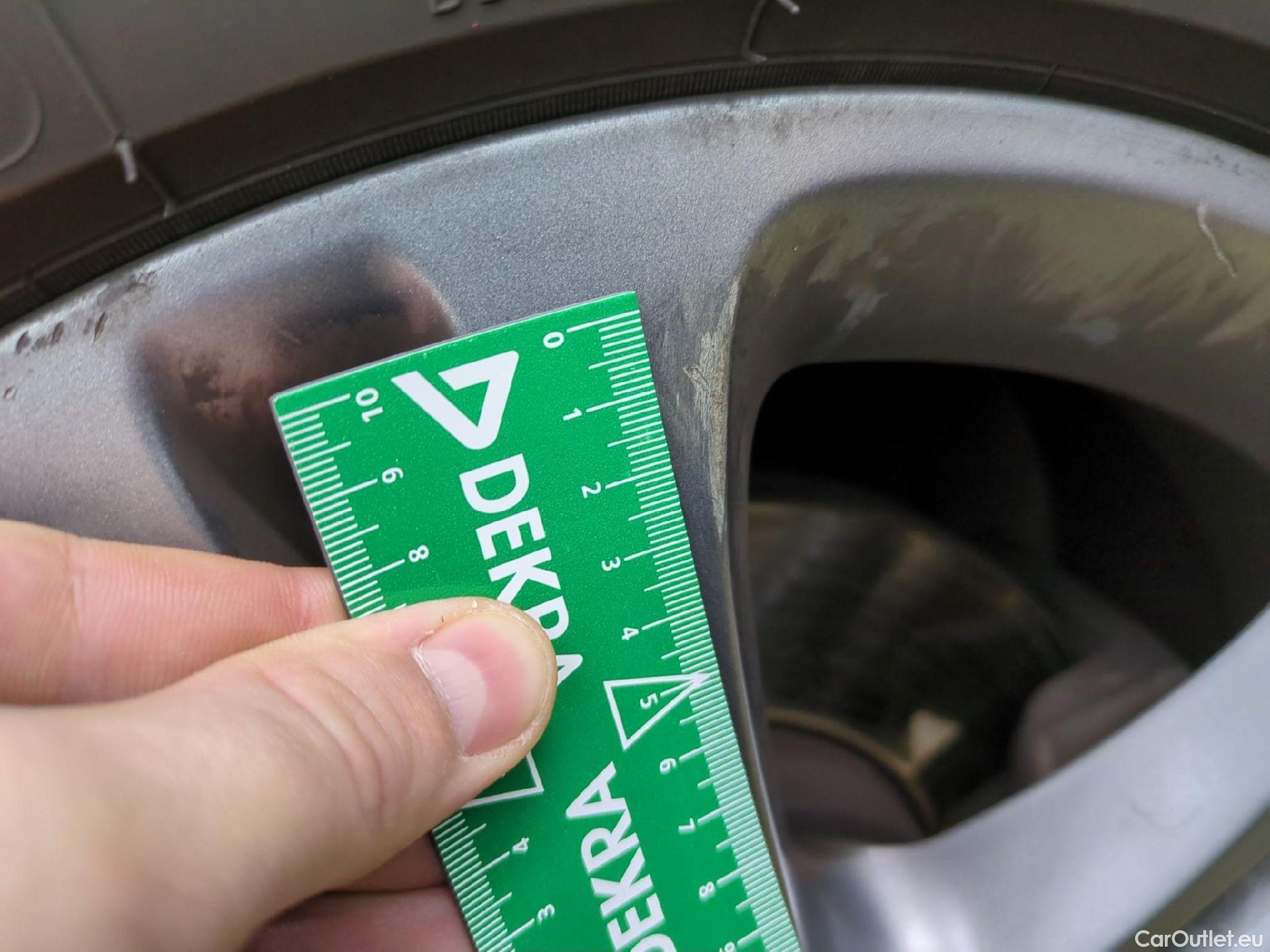  Mercedes  A-Klasse MERCEDES-BENZ Classe A Compact / 2018 / 5P / Berline A 180 d Business Line 7G-DCT #9