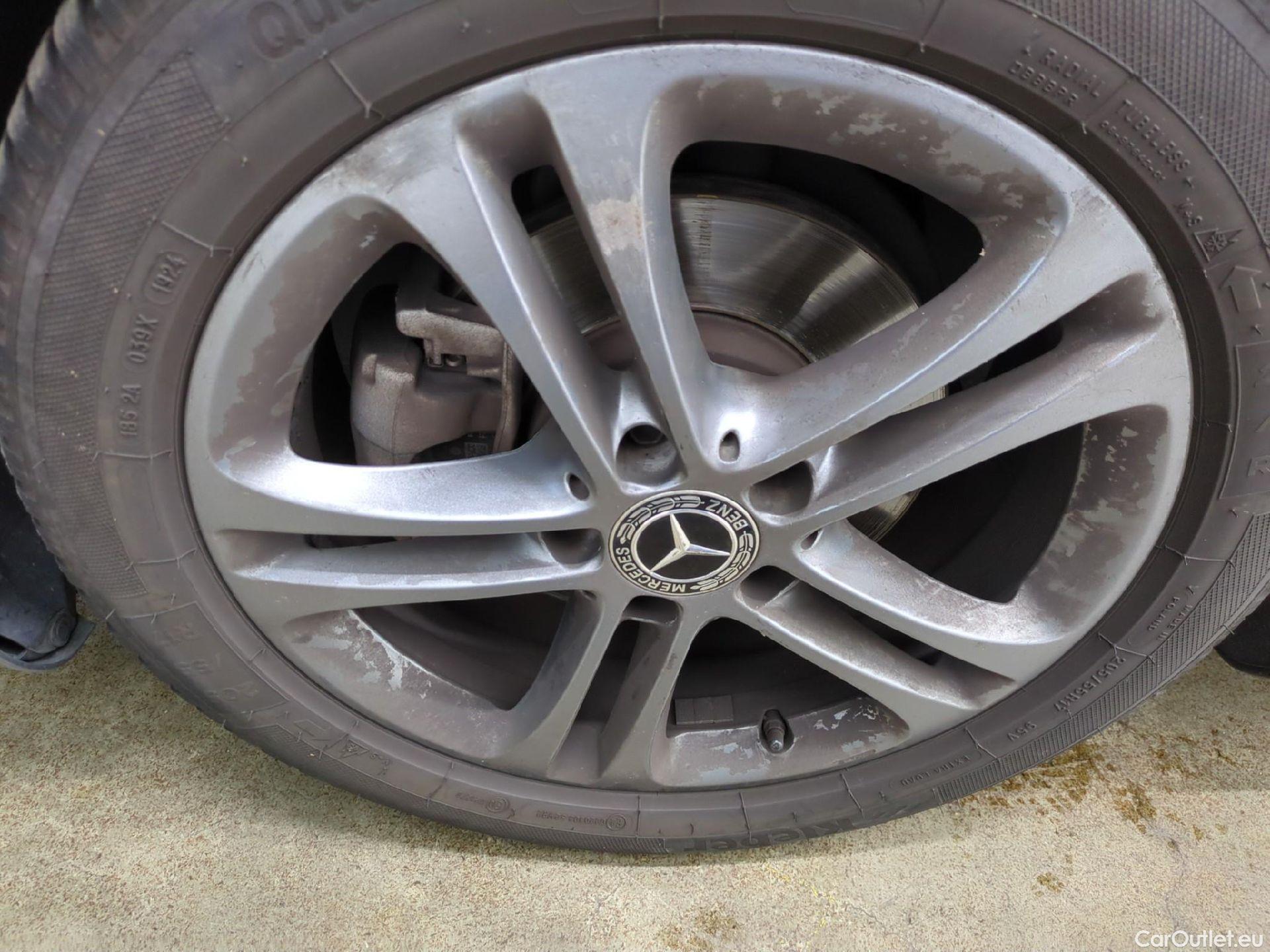  Mercedes  A-Klasse MERCEDES-BENZ Classe A Compact / 2018 / 5P / Berline A 180 d Business Line 7G-DCT #14