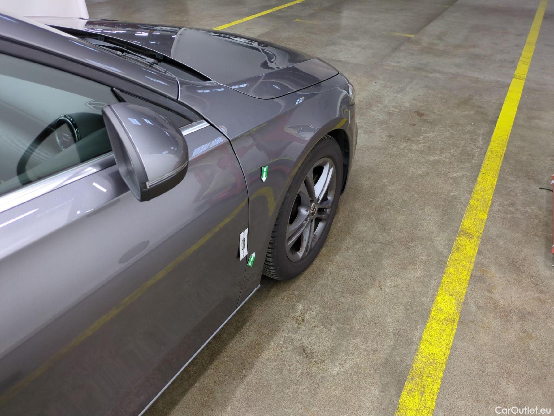  Mercedes  A-Klasse MERCEDES-BENZ Classe A Compact / 2018 / 5P / Berline A 180 d Business Line 7G-DCT #28