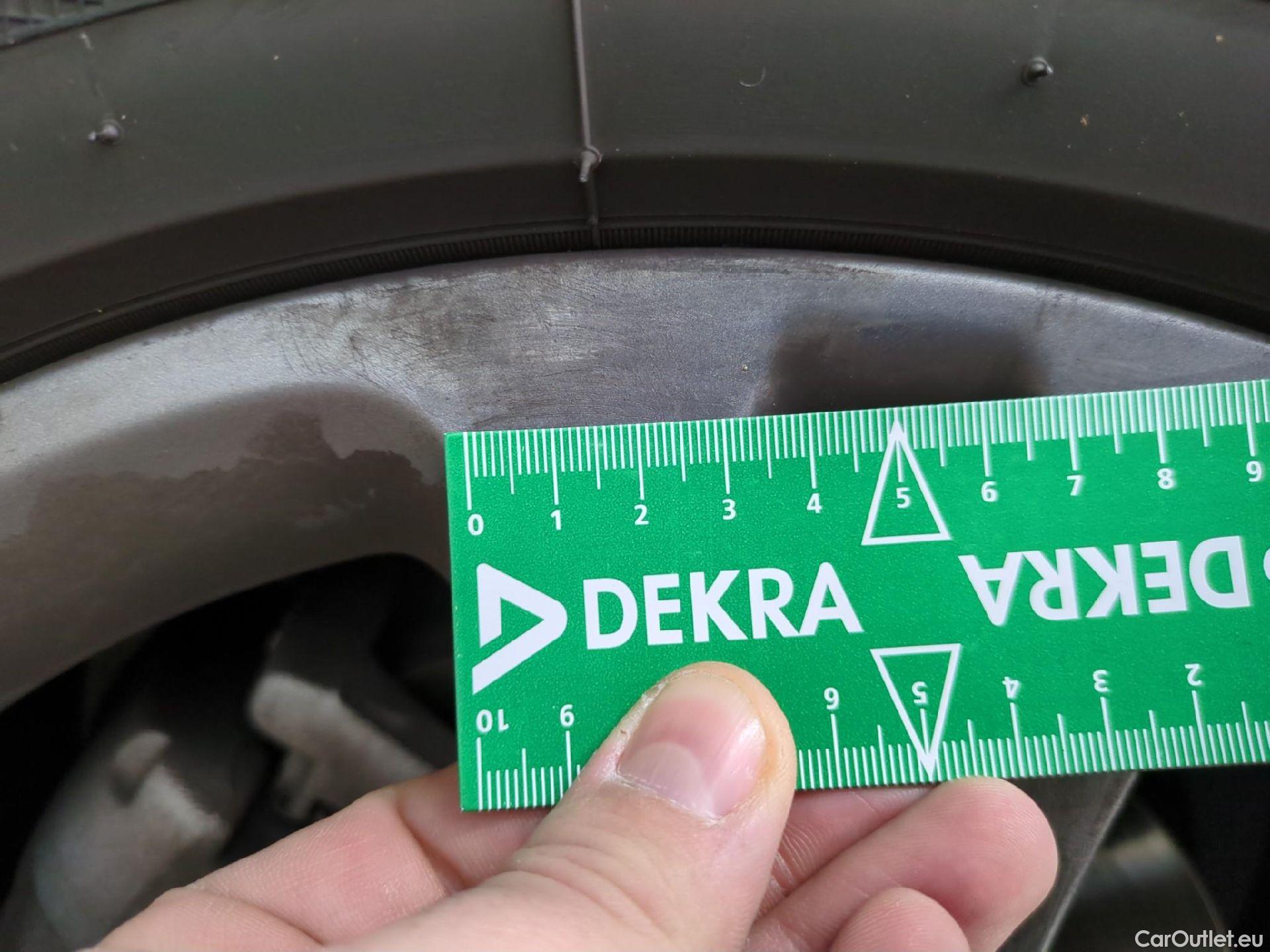  Mercedes  A-Klasse MERCEDES-BENZ Classe A Compact / 2018 / 5P / Berline A 180 d Business Line 7G-DCT #15