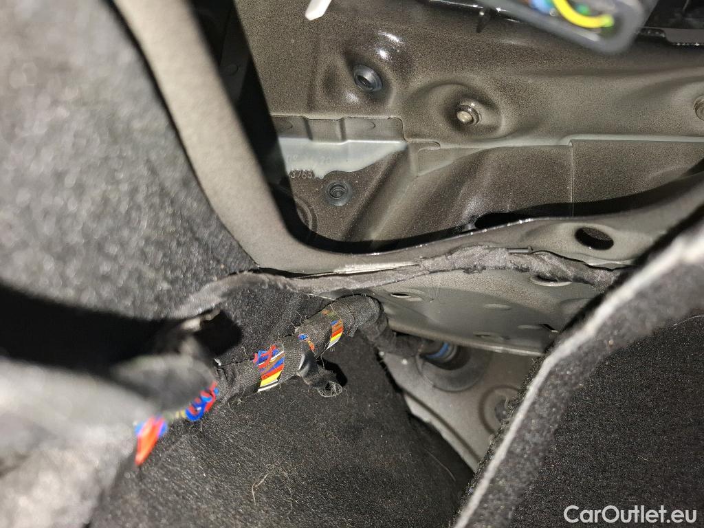  Mini  Countryman MINI  / 2020 / 5P / Crossover One D Finition Business Design 116 BVA7 #6