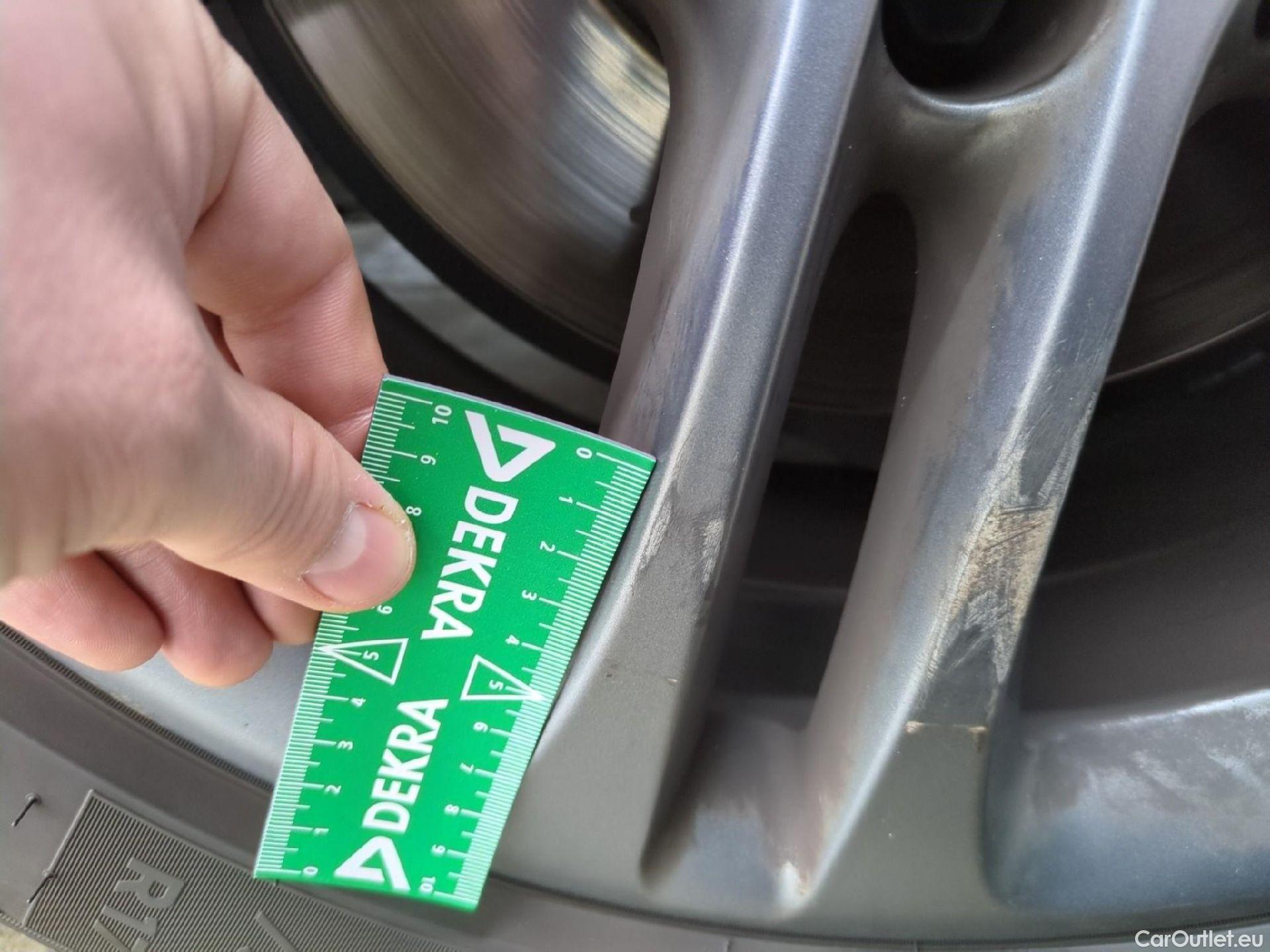  Mercedes  A-Klasse MERCEDES-BENZ Classe A Compact / 2018 / 5P / Berline A 180 d Business Line 7G-DCT #10