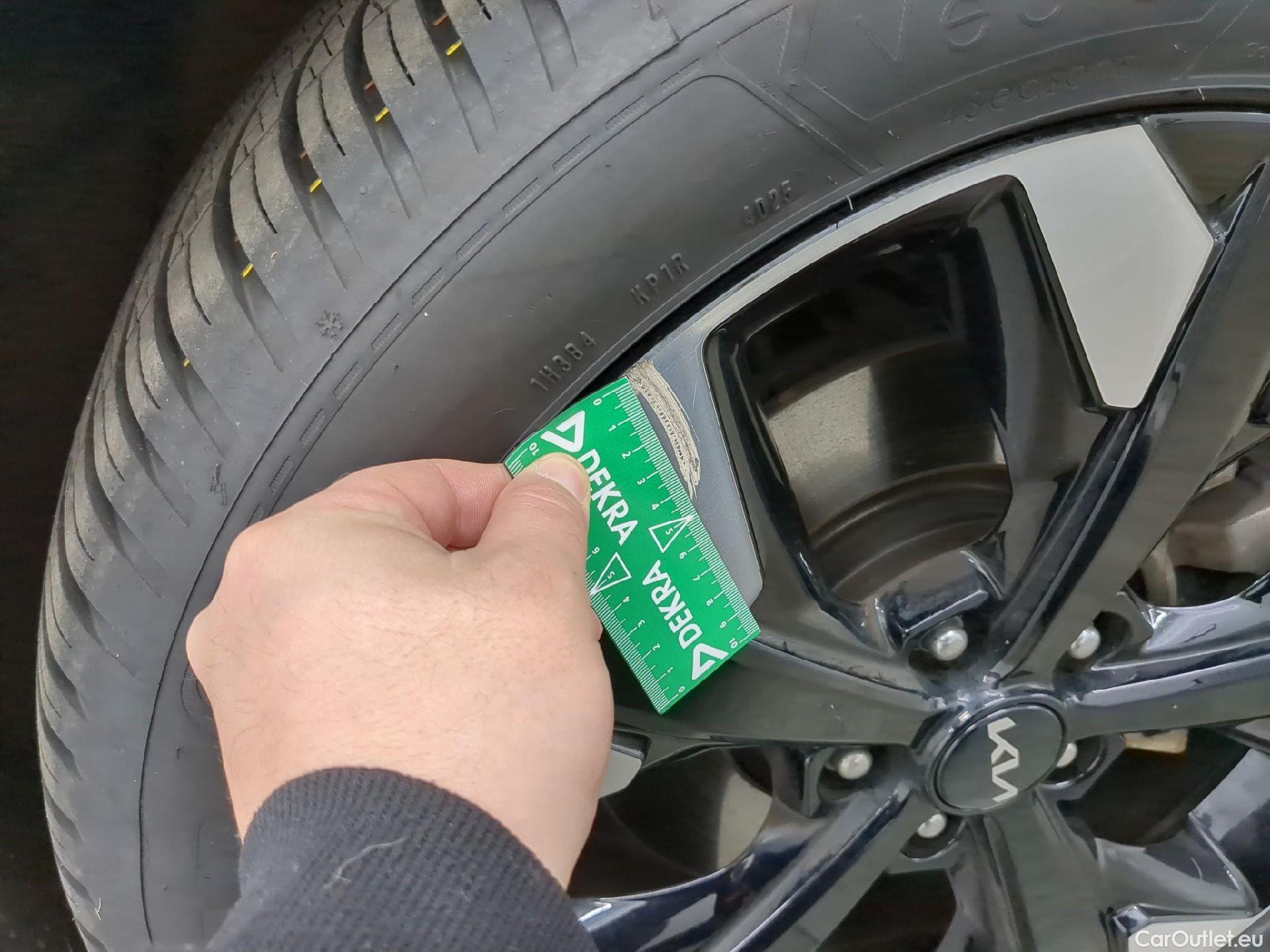  KIA  Sportage KIA  / 2021 / 5P / SUV 1.6 T-GDI 265 PHEV AUTO 4WD ACTIVE BUSIN #6