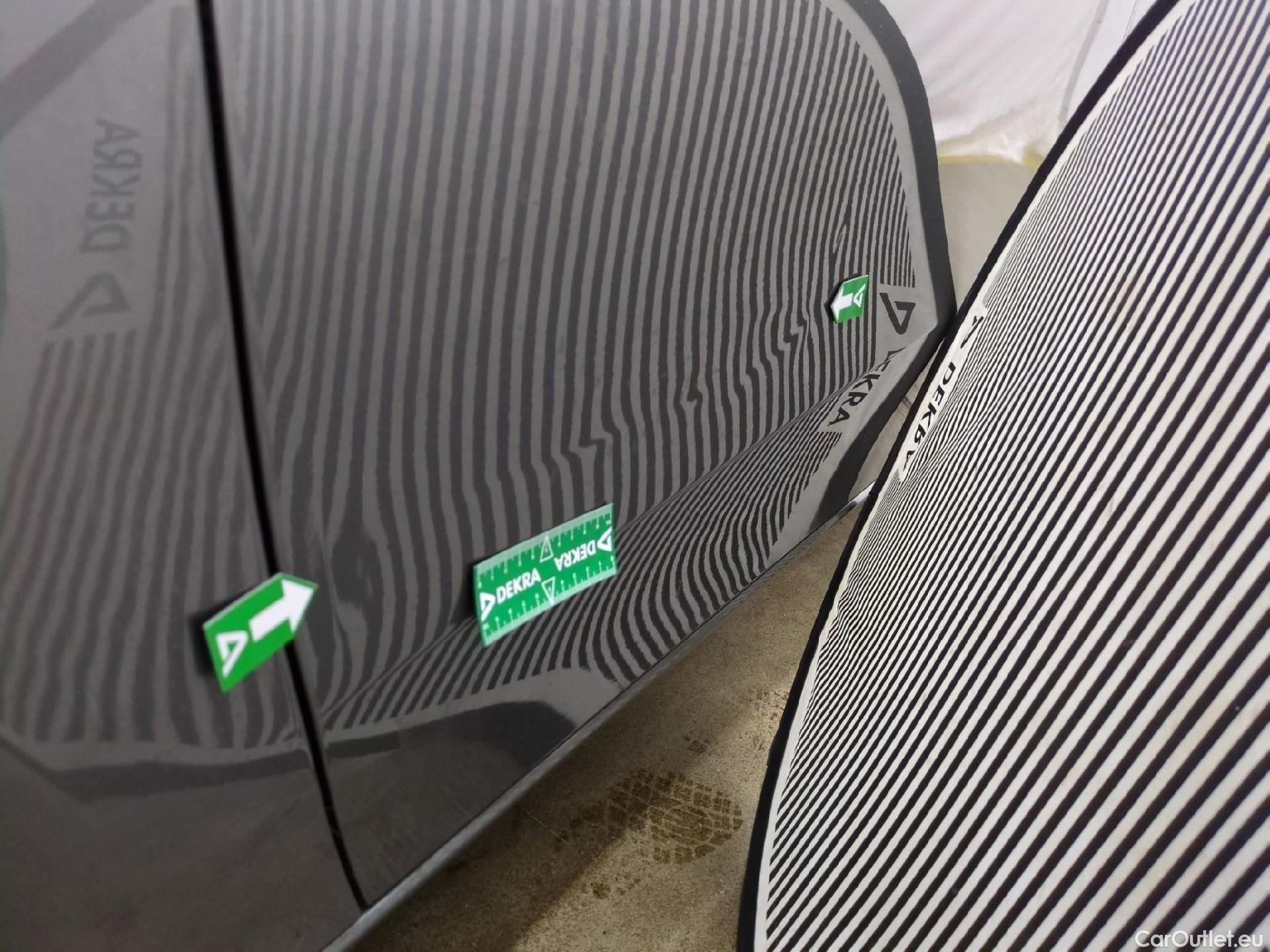  Mercedes  A-Klasse MERCEDES-BENZ Classe A Compact / 2018 / 5P / Berline A 180 d Business Line 7G-DCT #35