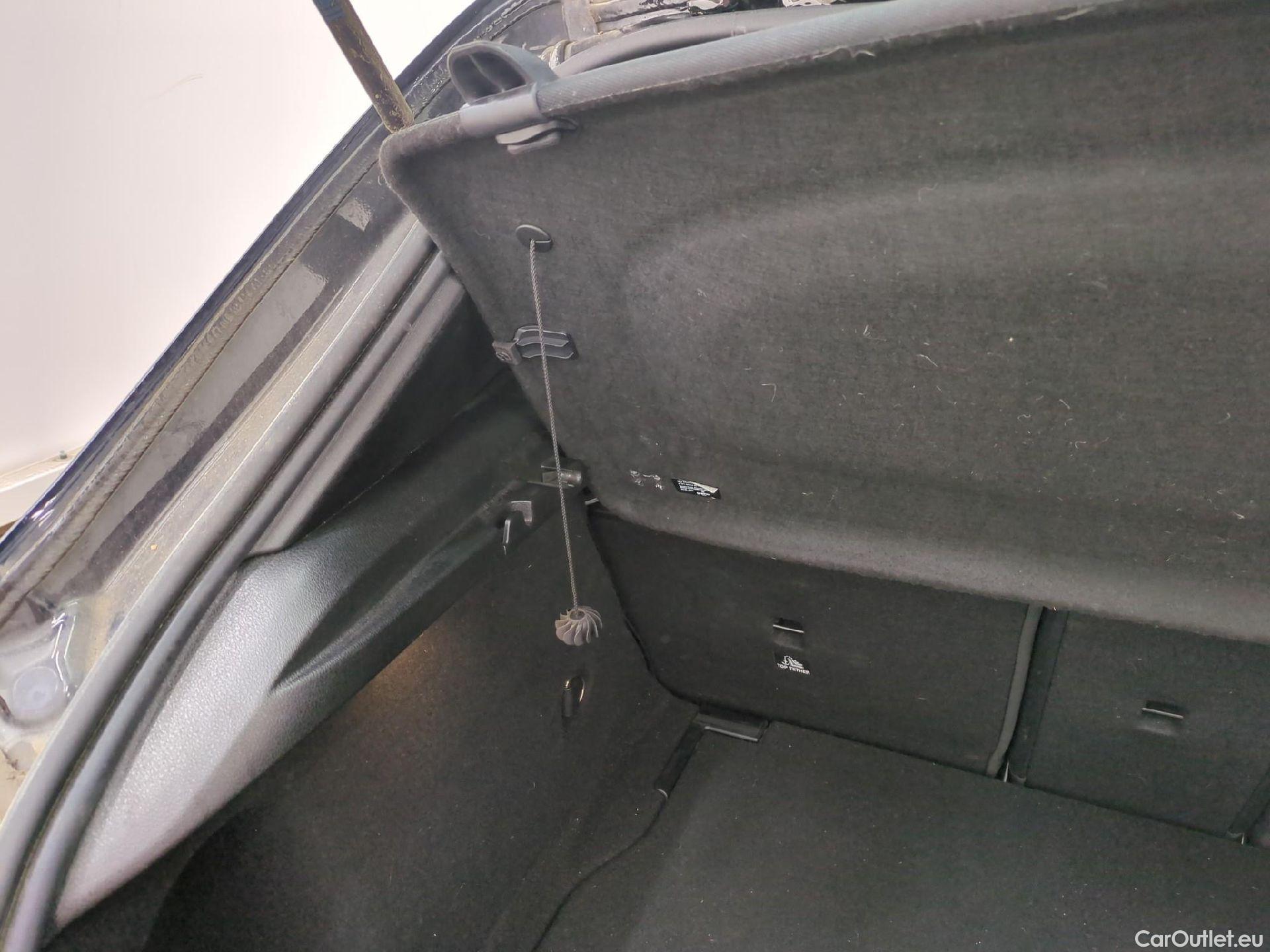  Mercedes  A-Klasse MERCEDES-BENZ Classe A Compact / 2018 / 5P / Berline A 200 d Business Line 8G-DCT #3