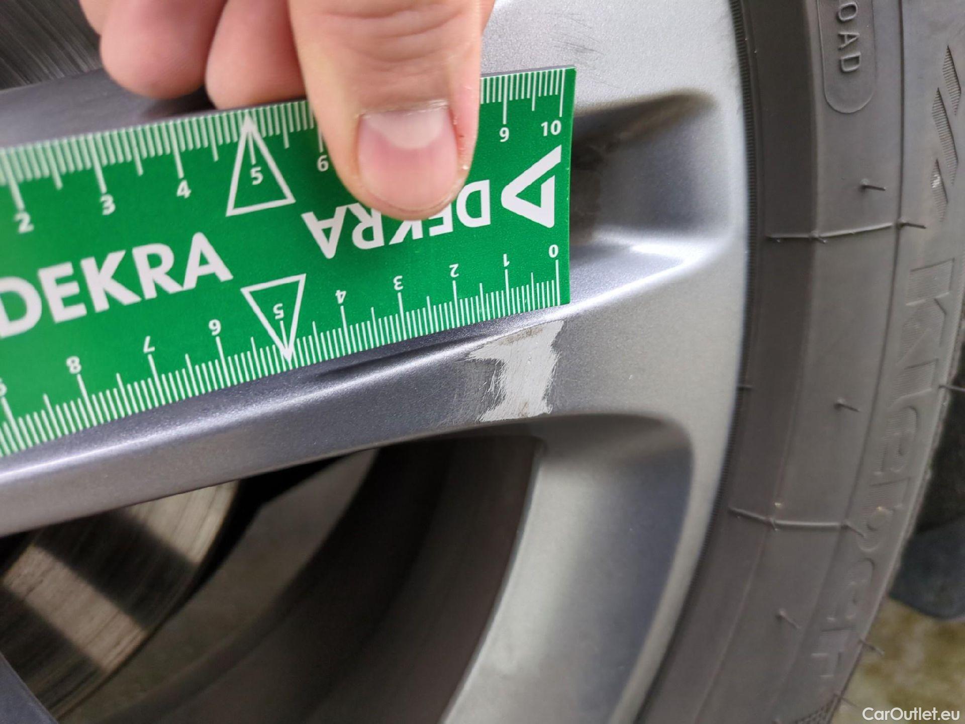  Mercedes  A-Klasse MERCEDES-BENZ Classe A Compact / 2018 / 5P / Berline A 180 d Business Line 7G-DCT #22