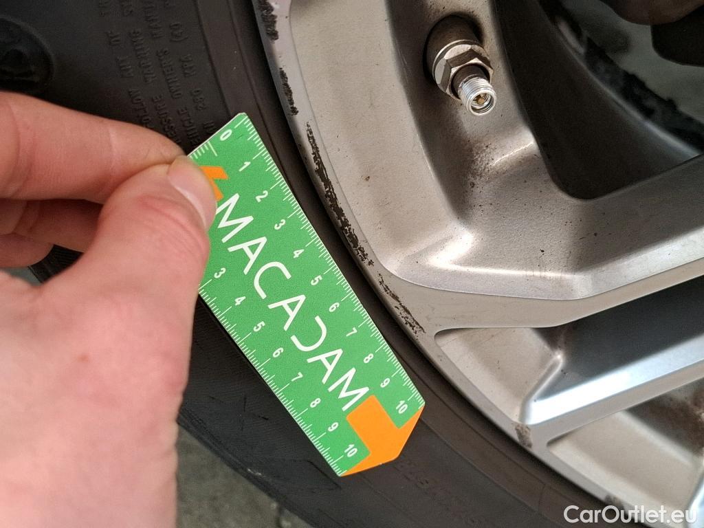  Bmw  X3 Série  sDrive 18d Luxury 2.0 150CV BVA8 E6 #44