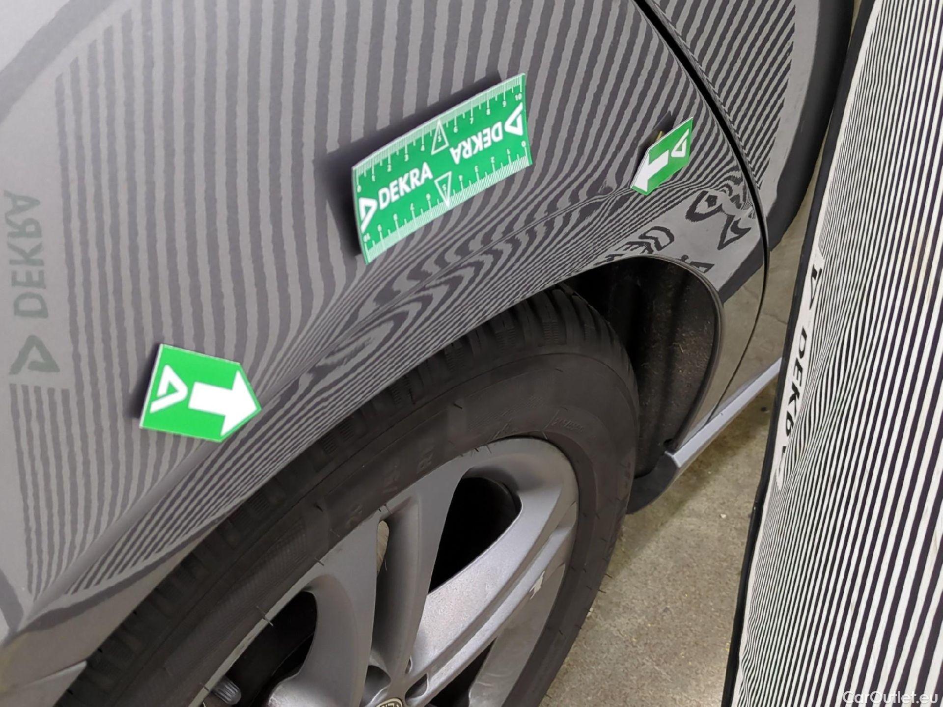  Mercedes  A-Klasse MERCEDES-BENZ Classe A Compact / 2018 / 5P / Berline A 180 d Business Line 7G-DCT #25