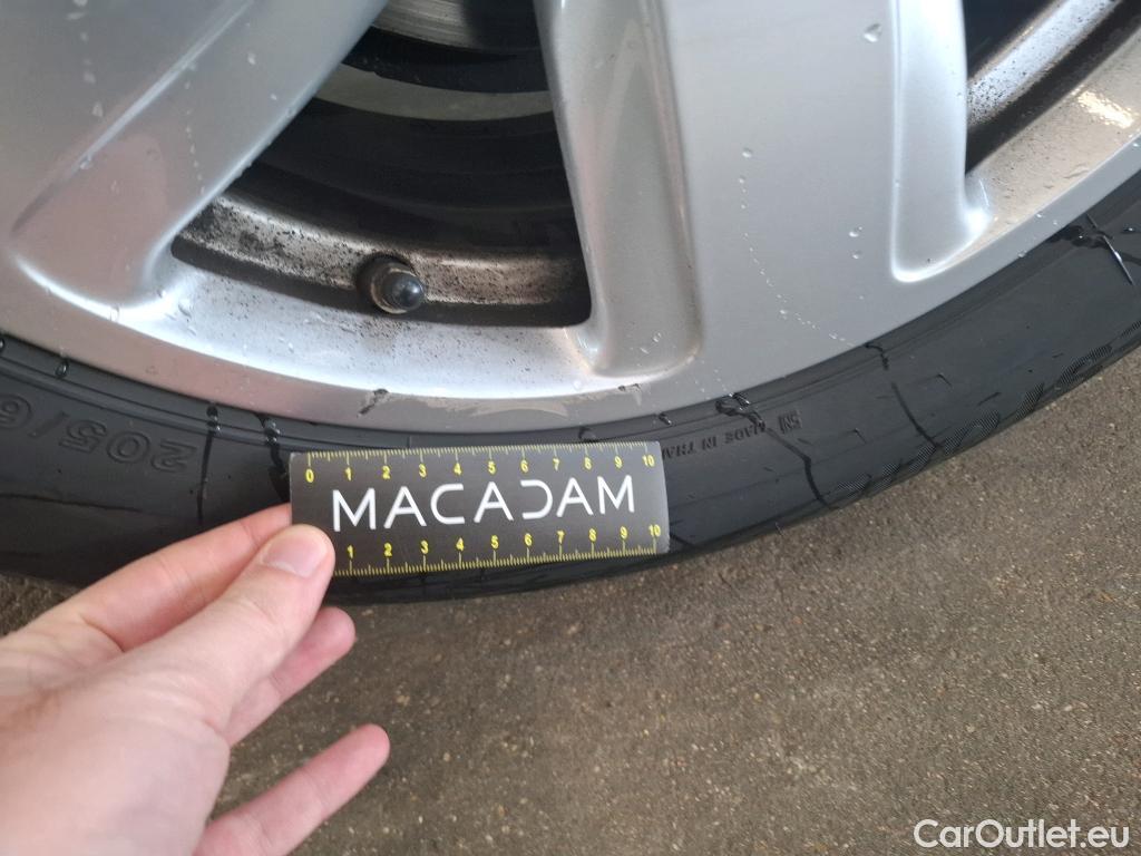  Mini  Countryman MINI  / 2020 / 5P / Crossover One D Finition Business Design 116 BVA7 #3