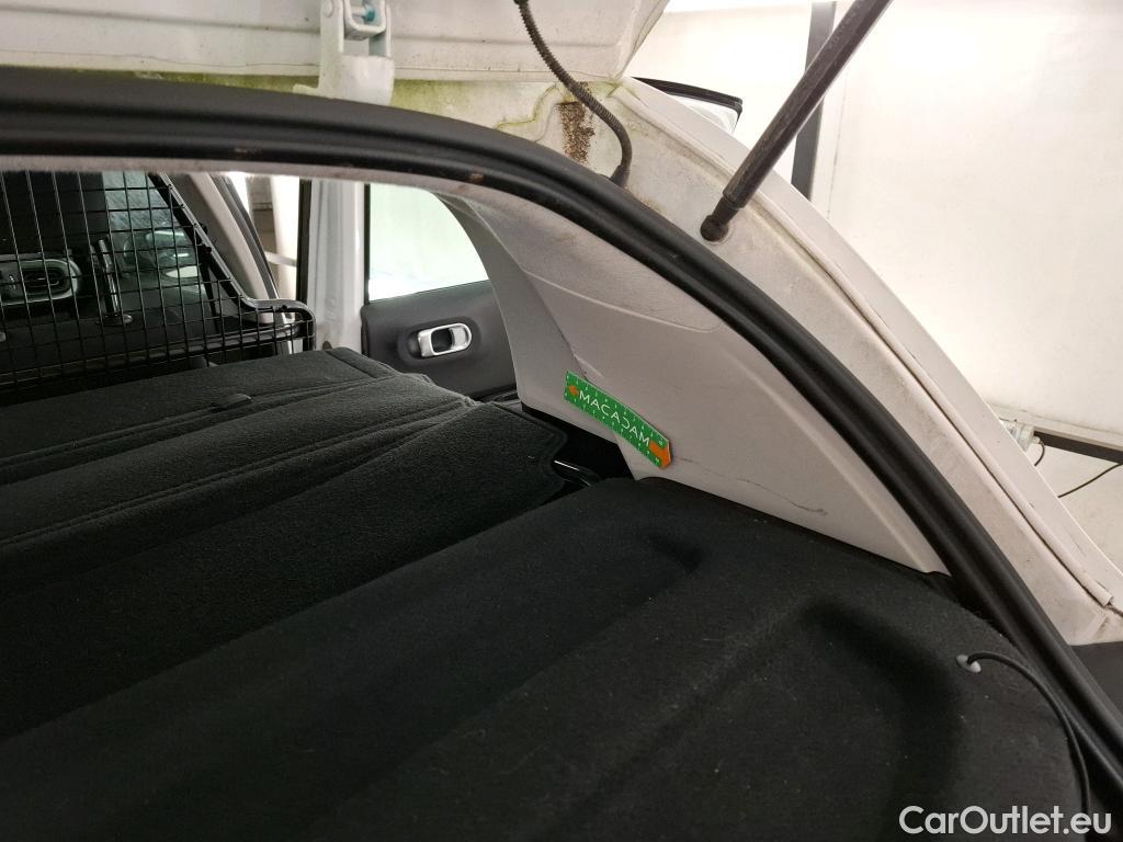  Citroen  C3  Société Feel 1.5 BlueHDI 100CV BVM6 E6d #18