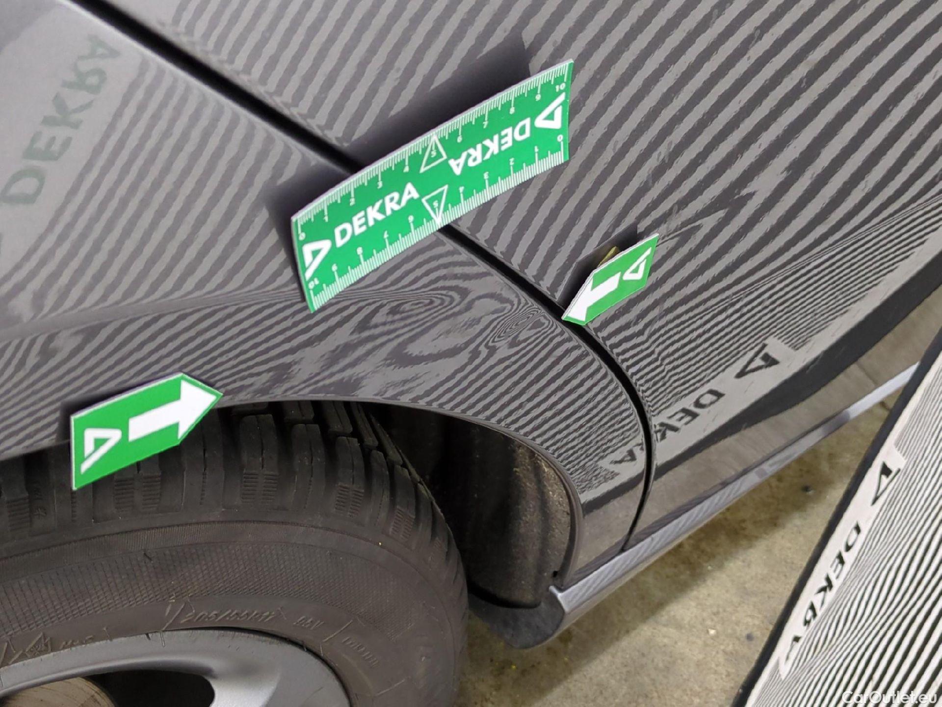  Mercedes  A-Klasse MERCEDES-BENZ Classe A Compact / 2018 / 5P / Berline A 180 d Business Line 7G-DCT #23