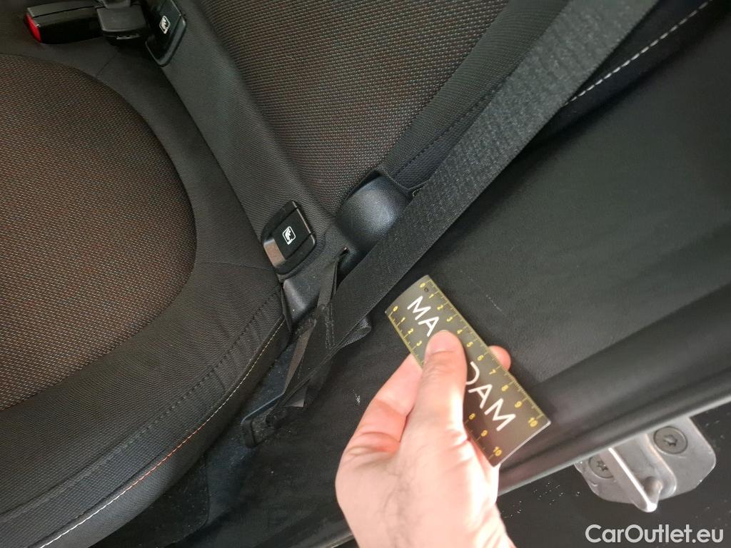  Mini  Countryman MINI  / 2020 / 5P / Crossover One D Finition Business Design 116 BVA7 #4