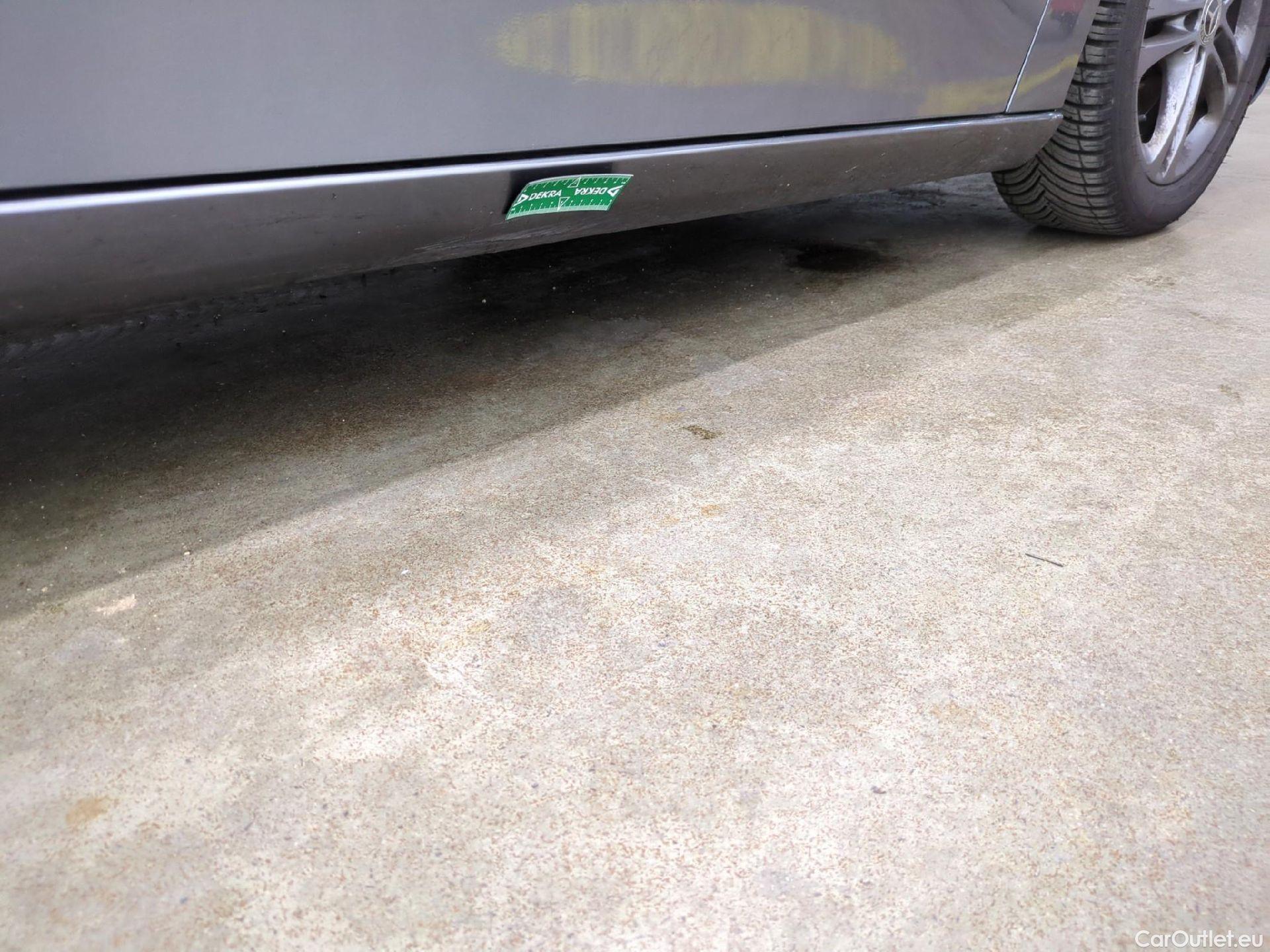  Mercedes  A-Klasse MERCEDES-BENZ Classe A Compact / 2018 / 5P / Berline A 180 d Business Line 7G-DCT #42