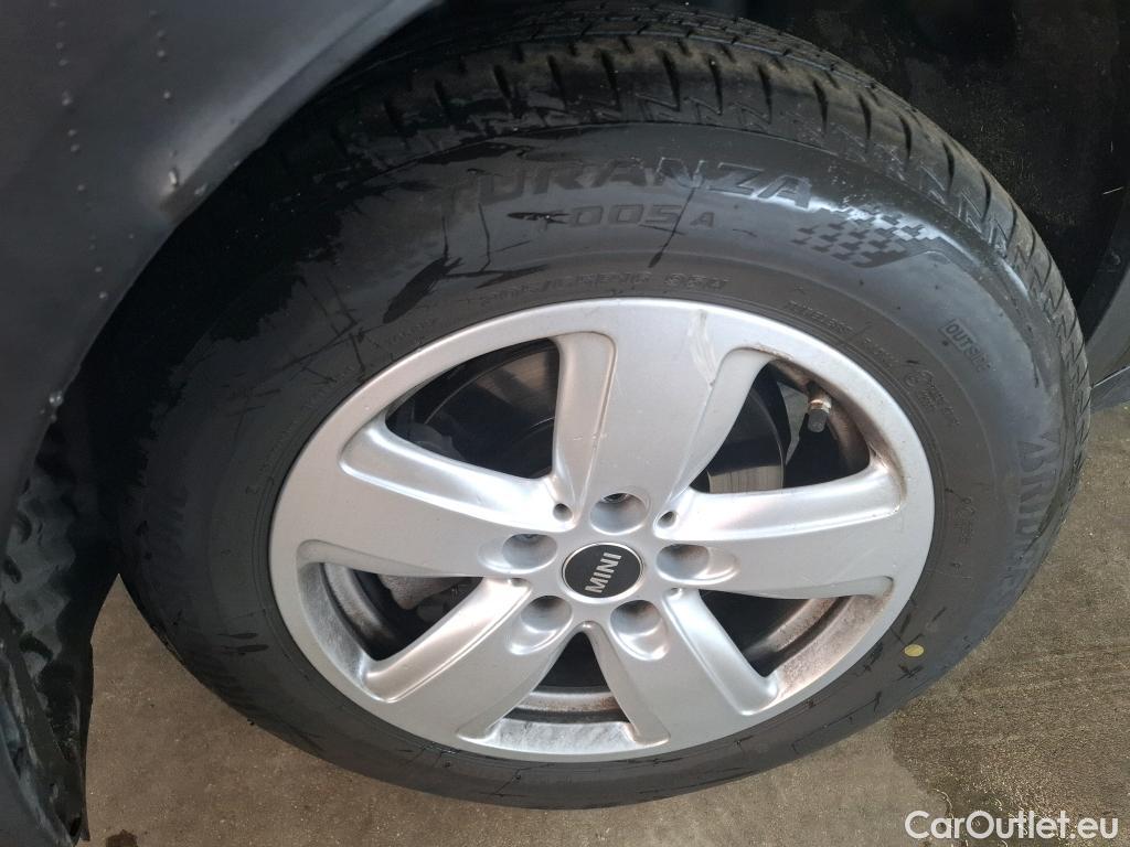  Mini  Countryman MINI  / 2020 / 5P / Crossover One D Finition Business Design 116 BVA7 #17