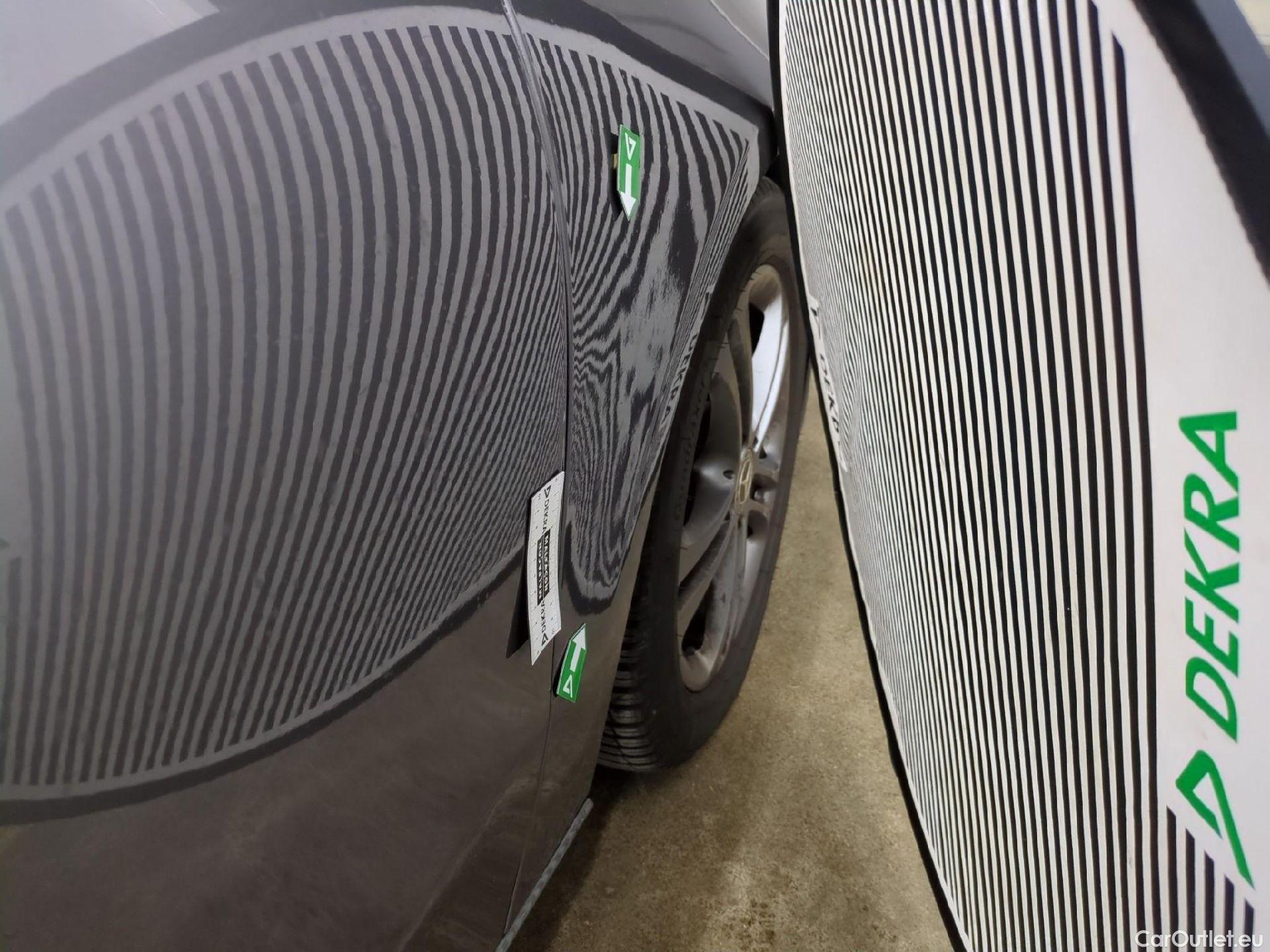  Mercedes  A-Klasse MERCEDES-BENZ Classe A Compact / 2018 / 5P / Berline A 180 d Business Line 7G-DCT #29