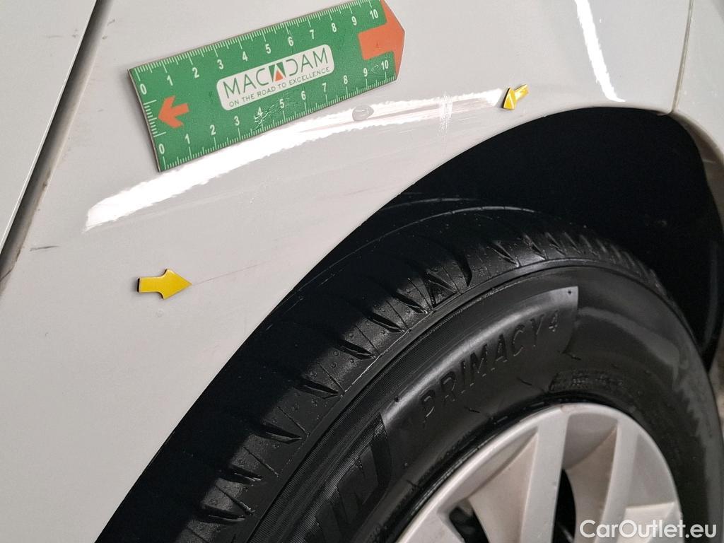  Renault  Clio  IV Air MediaNav 1.5 dCi 90CV BVM5 E6 #10