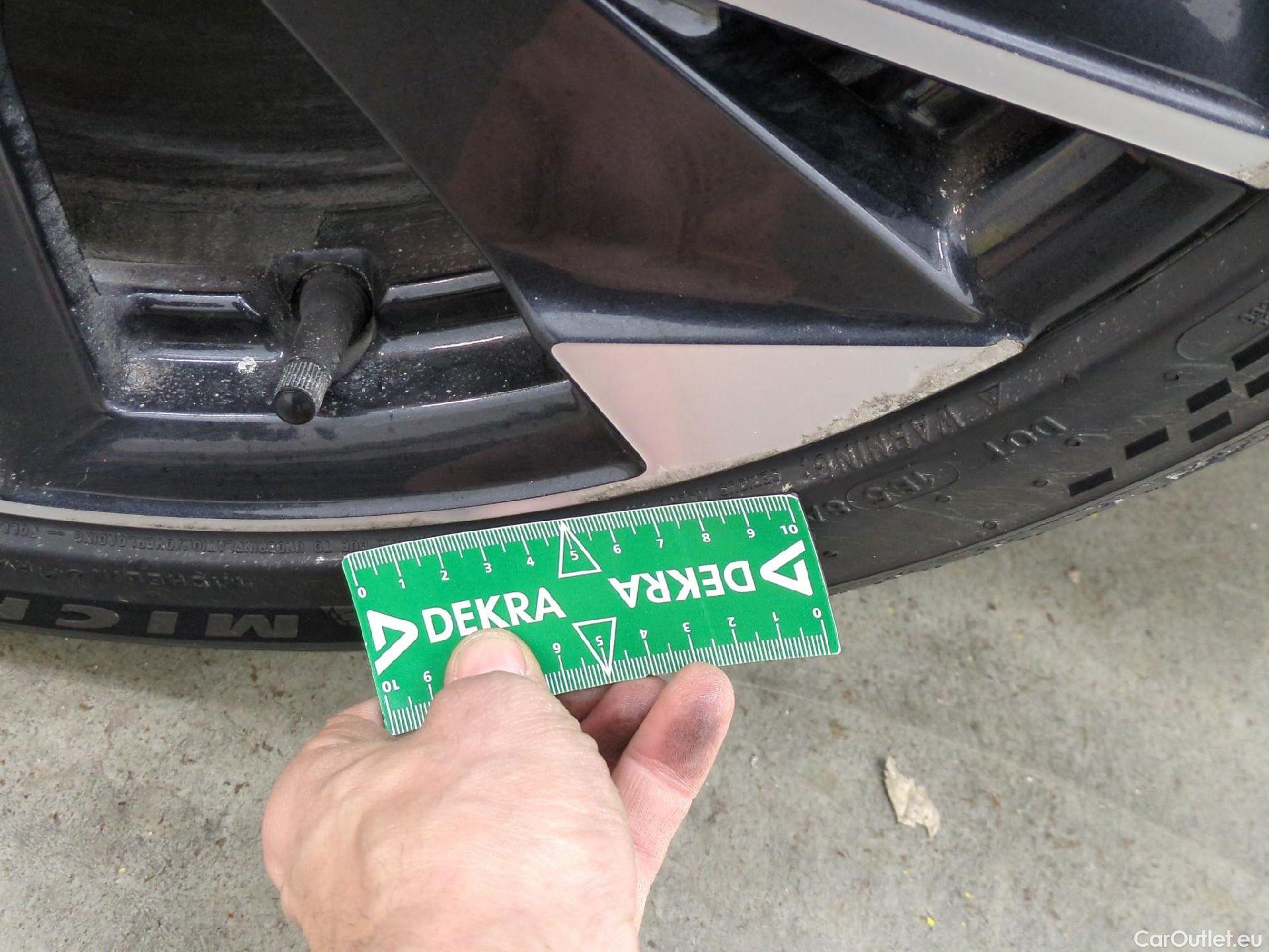  Peugeot  308 PEUGEOT  SW / 2021 / 5P / Break PureTech 130 S&S EAT 8 ALLURE PACK #8