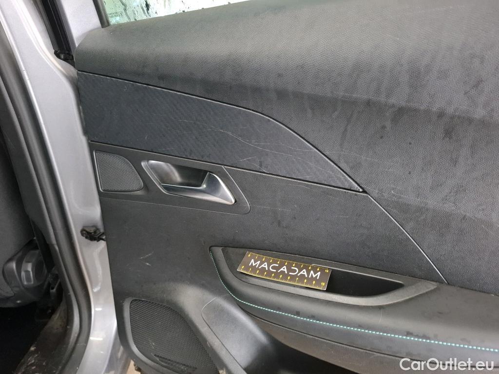  Peugeot  2008  Allure Pack 1.5 HDi 130CV BVA8 E6d #8