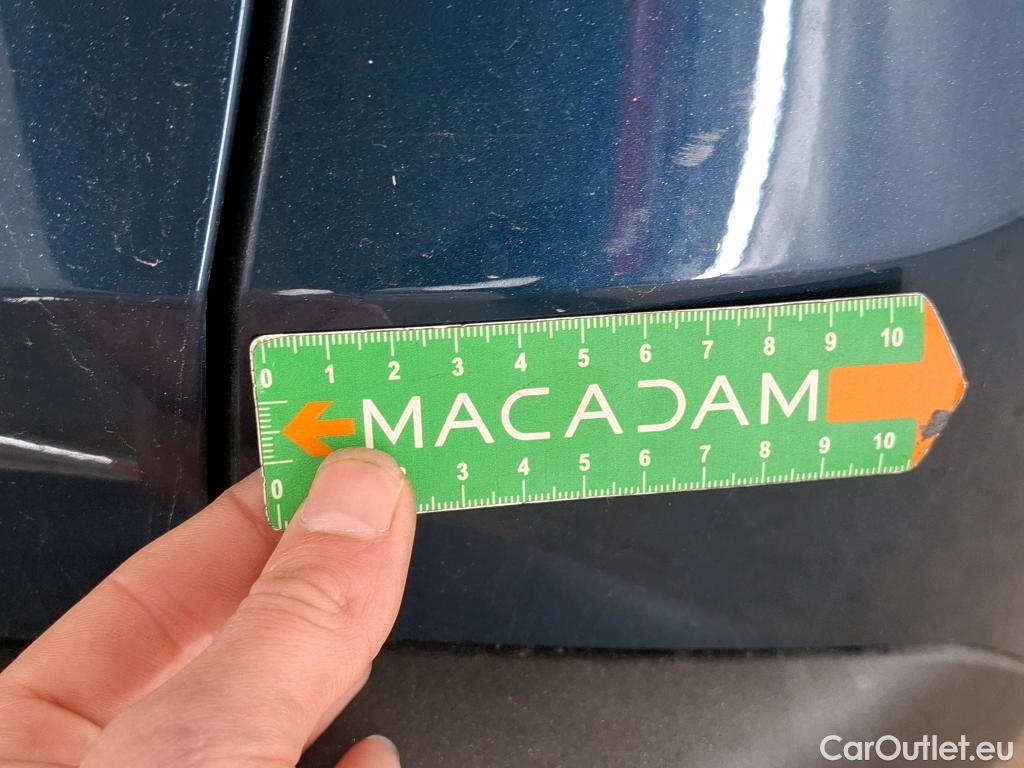  Peugeot  3008 PEUGEOT  / 2020 / 5P / SUV BlueHDi 130 S&S EAT8 Allure Pack #51