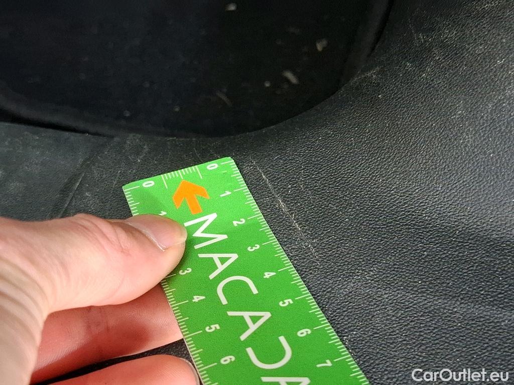  Peugeot  208  Affaire Premium Pack 1.5 HDi 100CV BVM6 E6dT #19