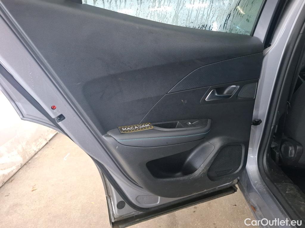  Peugeot  2008  Allure Pack 1.5 HDi 130CV BVA8 E6d #1