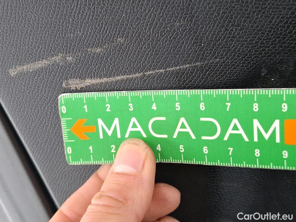  Peugeot  3008 PEUGEOT  / 2020 / 5P / SUV BlueHDi 130 S&S EAT8 Allure Pack #30